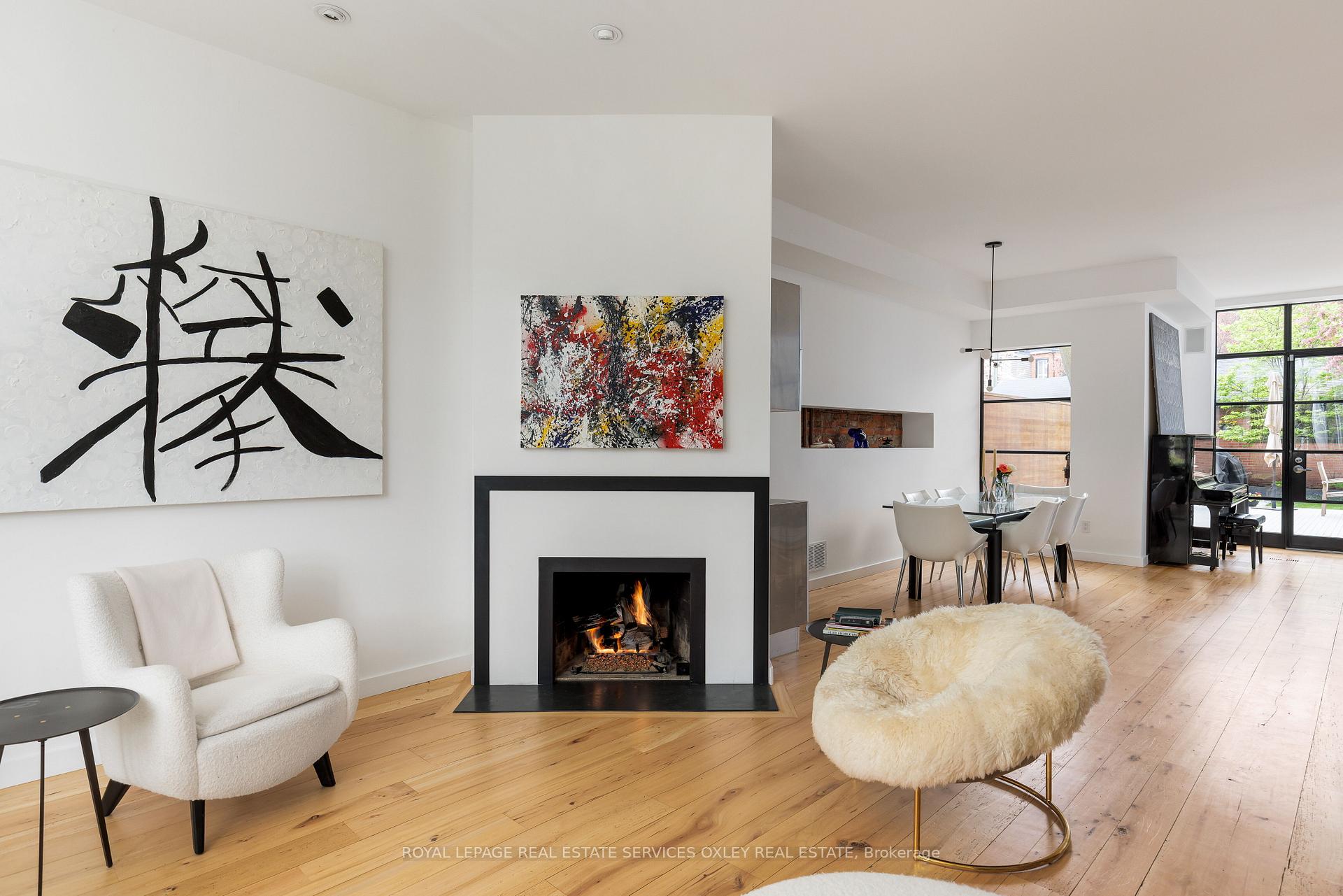 Photo 5 of 28 Roxborough Street W, Toronto, The Annex — HOMEH