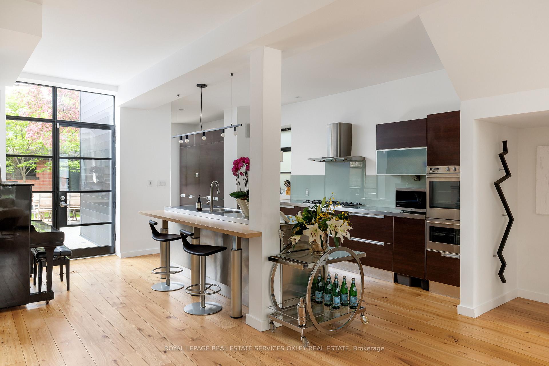 Photo 8 of 28 Roxborough Street W, Toronto, The Annex — HOMEH