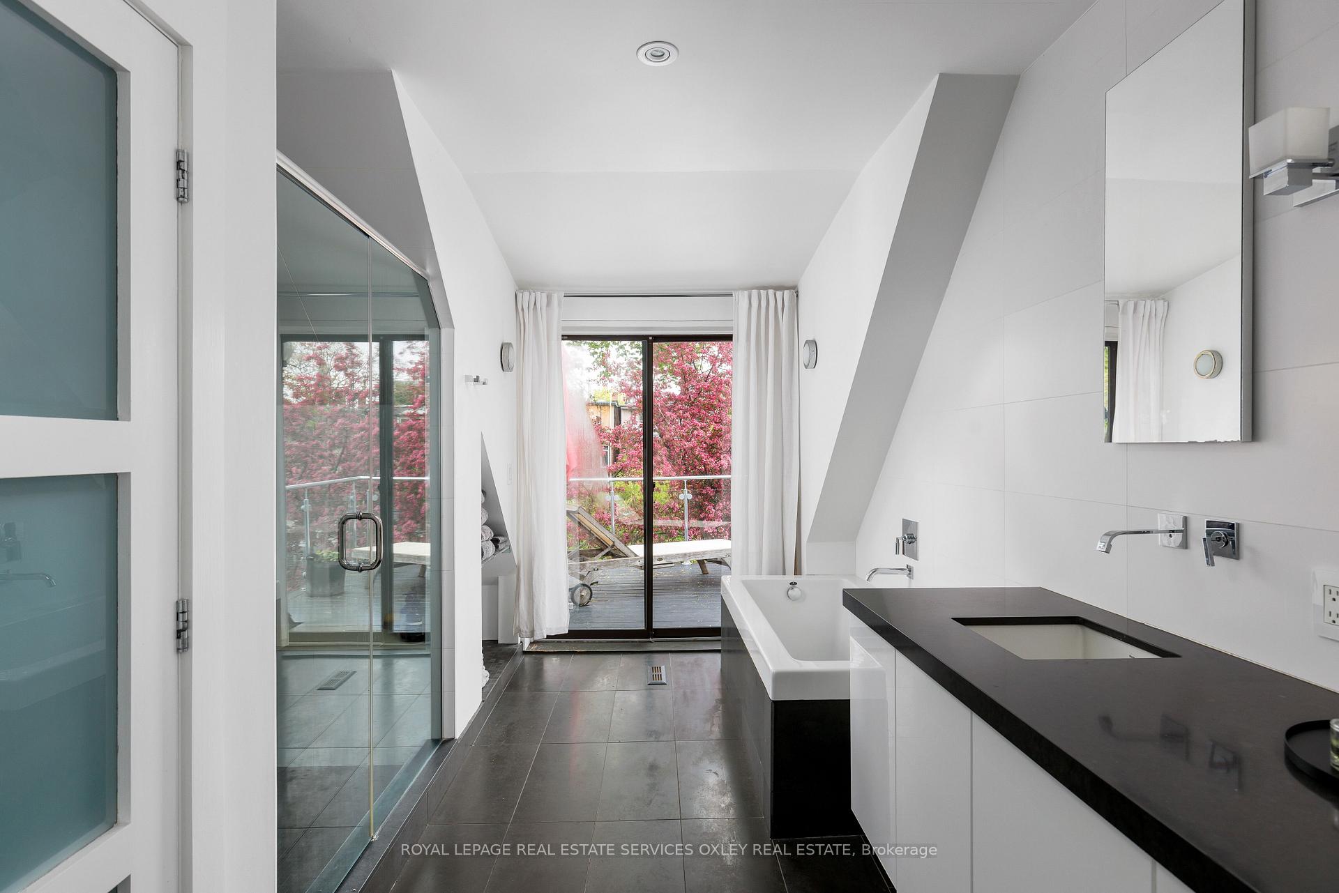Photo 31 of 28 Roxborough Street W, Toronto, The Annex — HOMEH