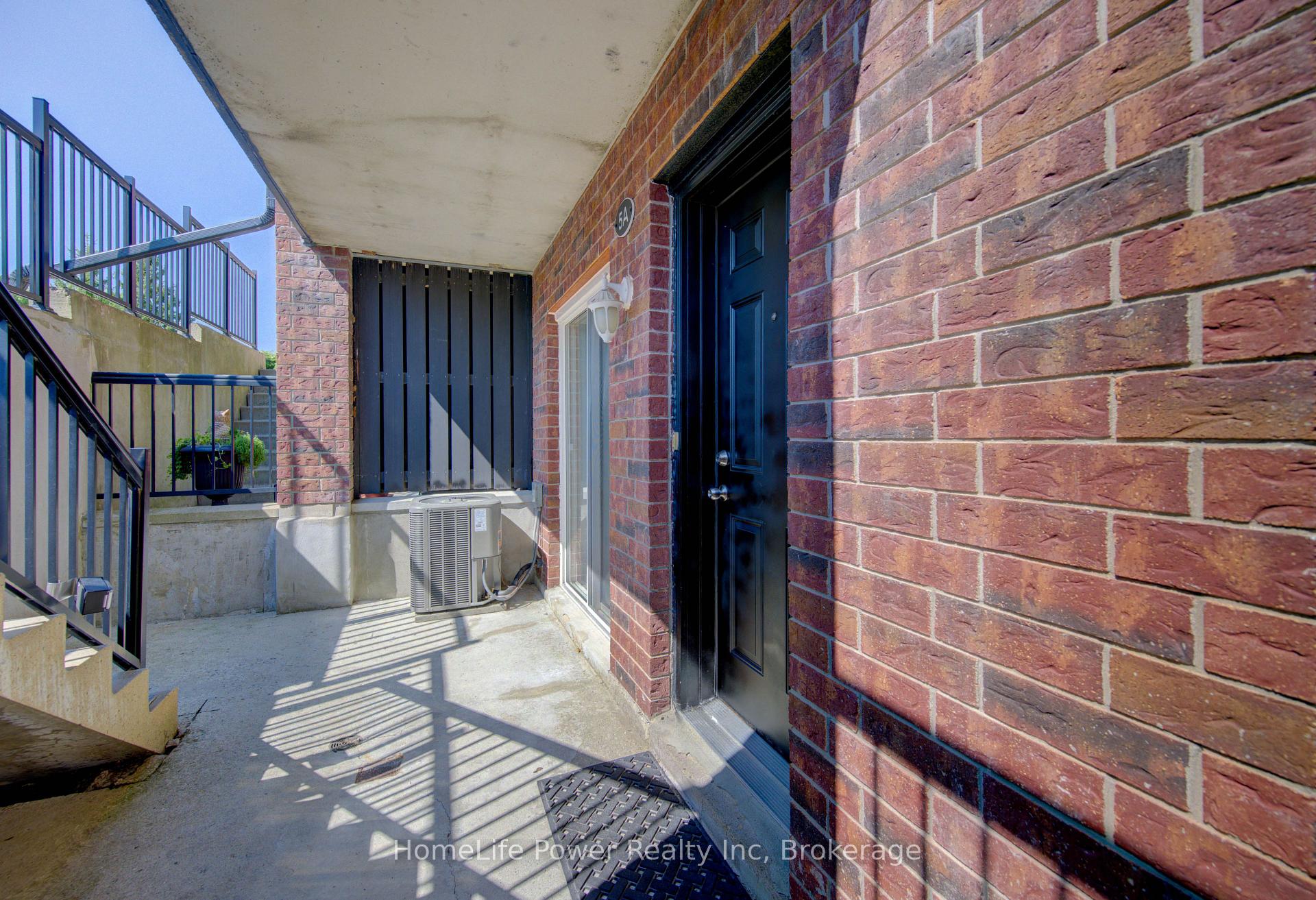Photo 4 of Unit 5A, 45 Cedarhill Crescent, Kitchener, Alpine — HOMEH
