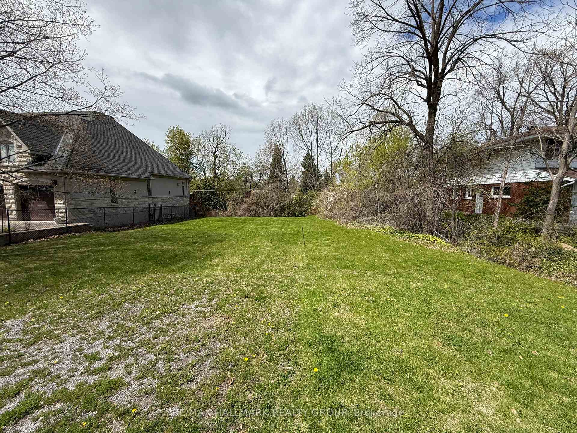 Photo 7 of 95 Dorothea Drive, Ottawa, Mooneys Bay/Revelstoke — HOMEH