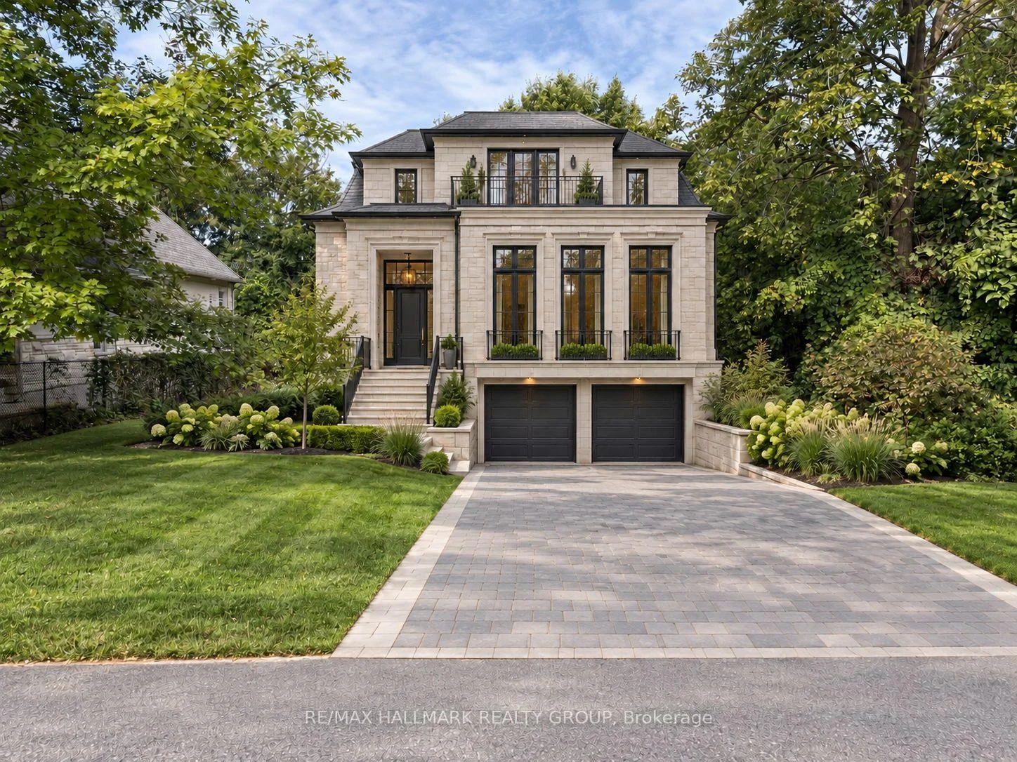 Photo 3 of 95 Dorothea Drive, Ottawa, Mooneys Bay/Revelstoke — HOMEH