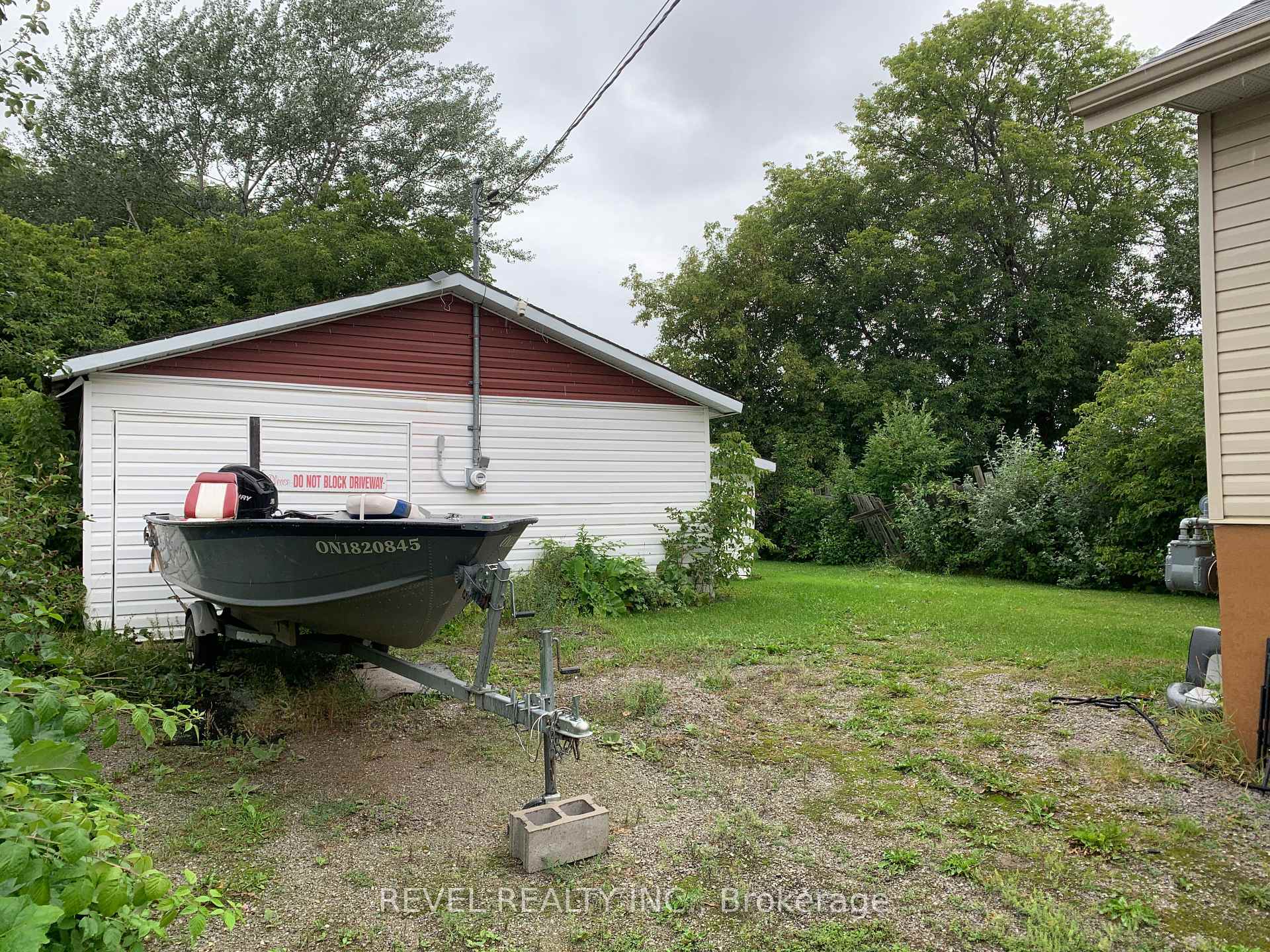 Photo 3 of 155 Cameron Street N, Timmins, TM - TNW - Algonquin to Jubilee — HOMEH