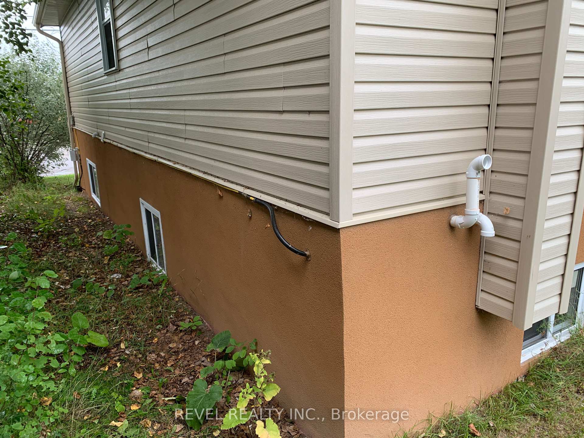 Photo 5 of 155 Cameron Street N, Timmins, TM - TNW - Algonquin to Jubilee — HOMEH