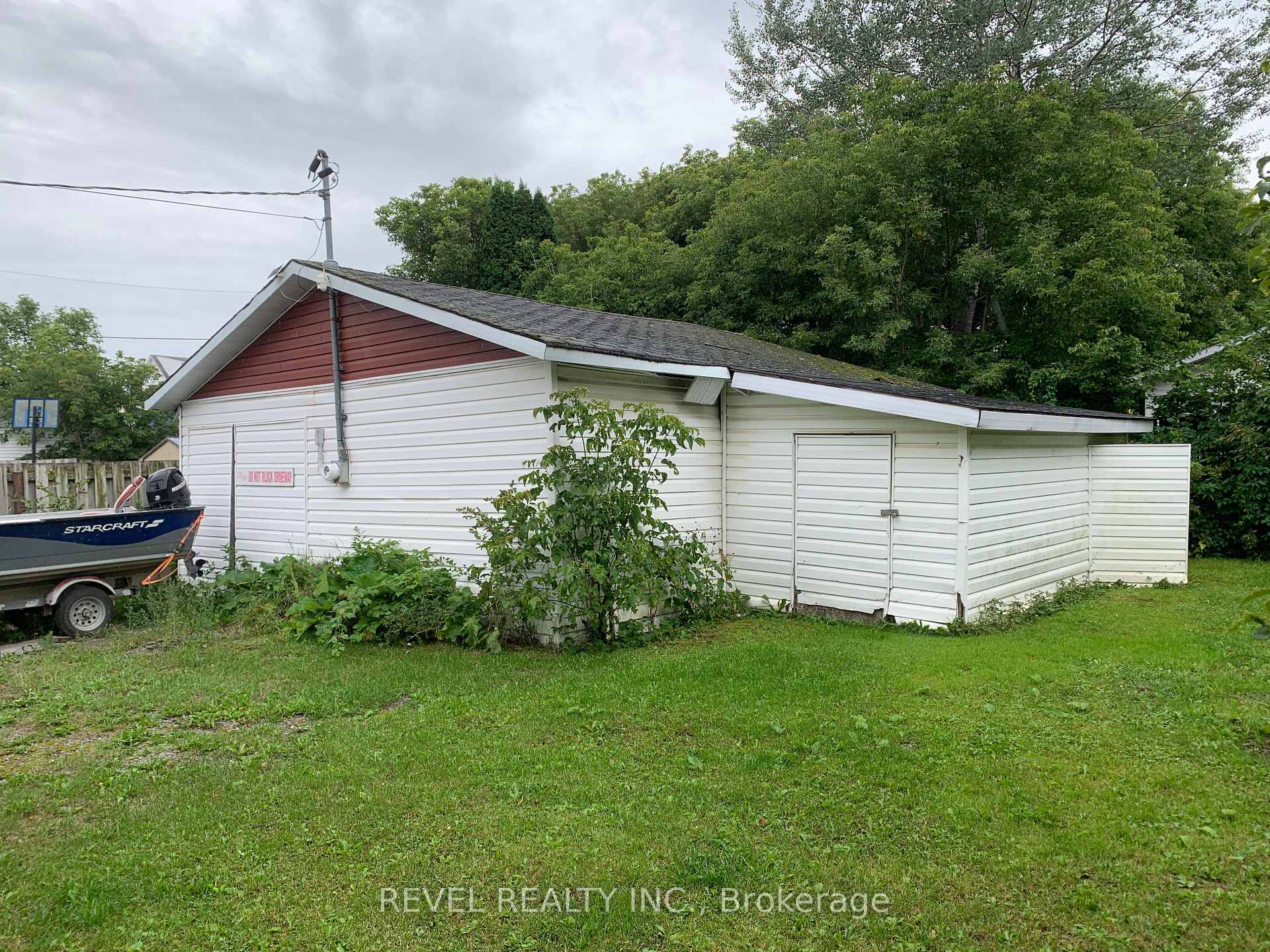 Photo 6 of 155 Cameron Street N, Timmins, TM - TNW - Algonquin to Jubilee — HOMEH