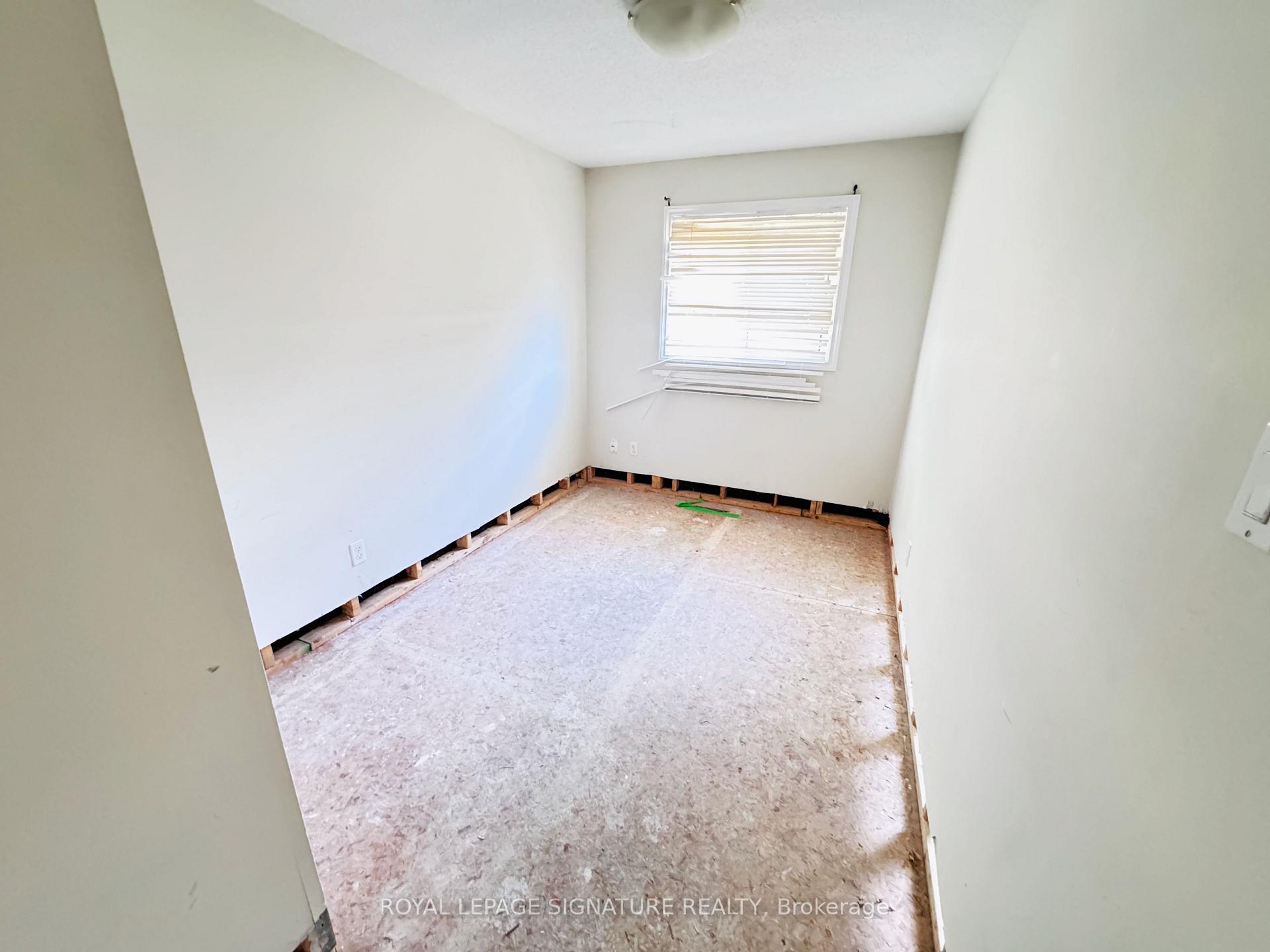 Photo 22 of 228 Martindale Crescent, Brampton, Bram West — HOMEH
