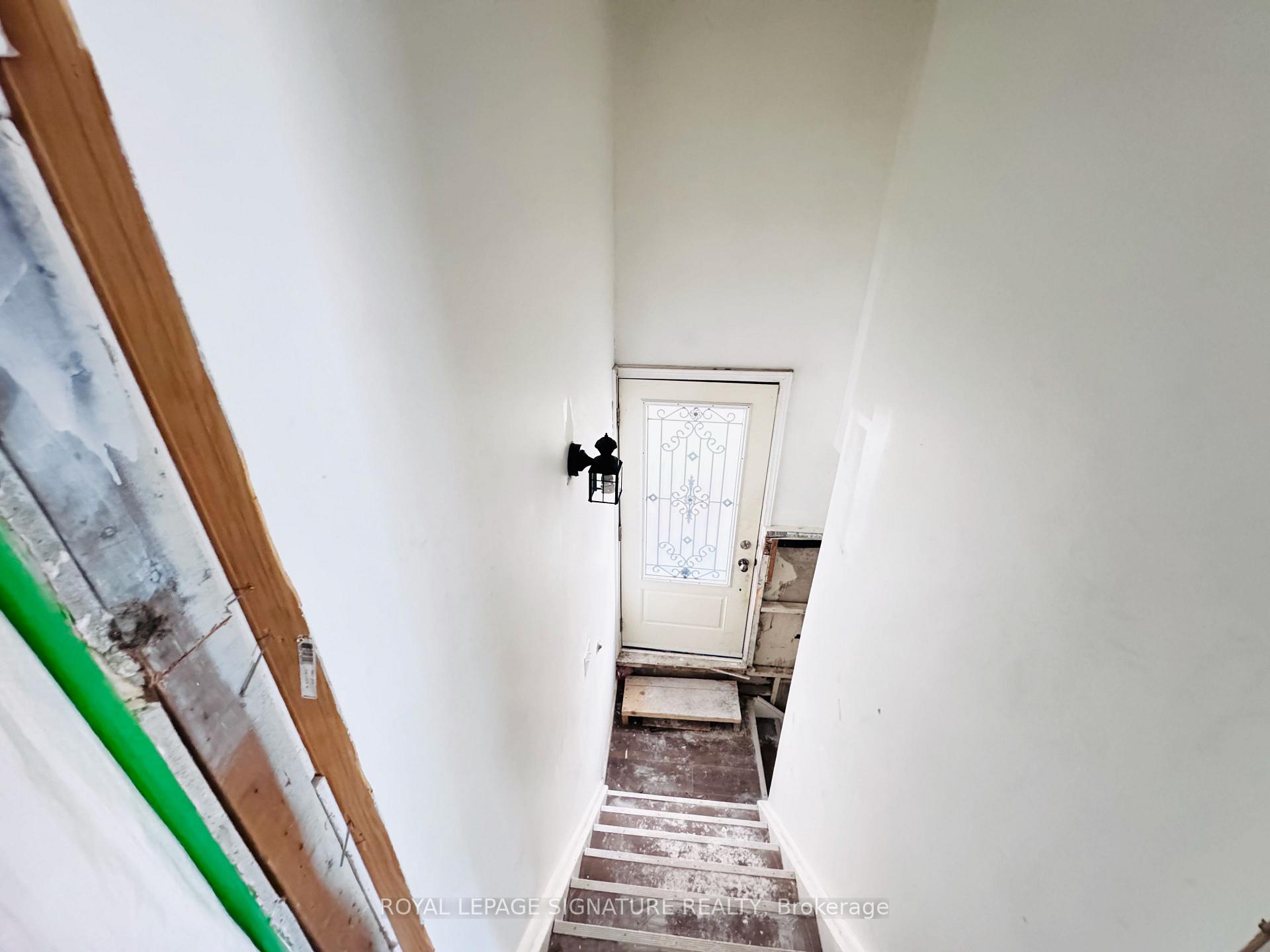 Photo 25 of 228 Martindale Crescent, Brampton, Bram West — HOMEH