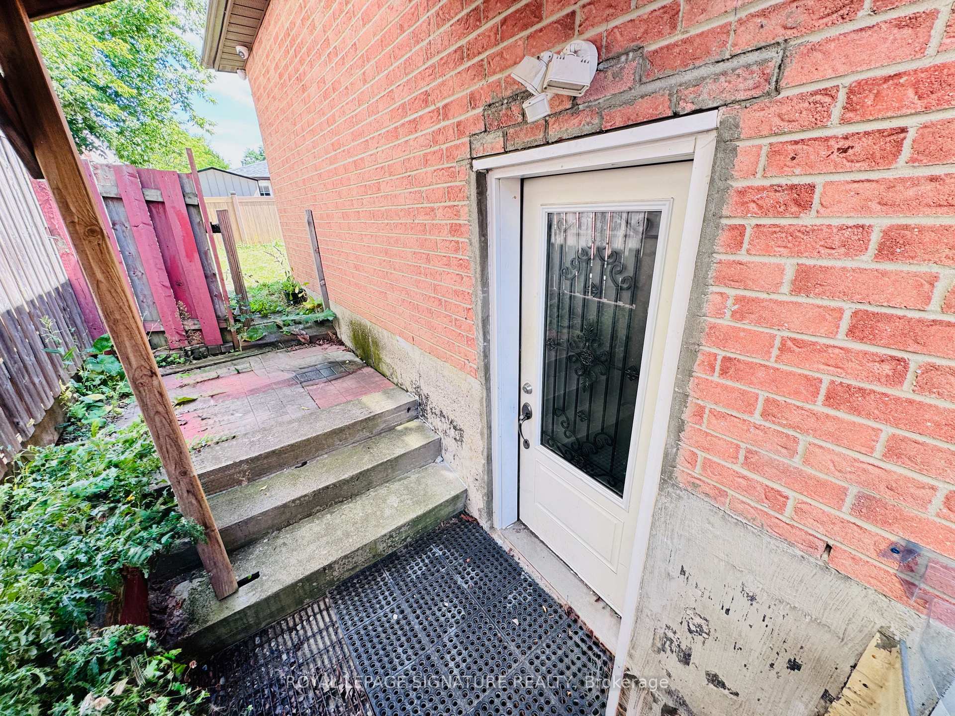 Photo 39 of 228 Martindale Crescent, Brampton, Bram West — HOMEH
