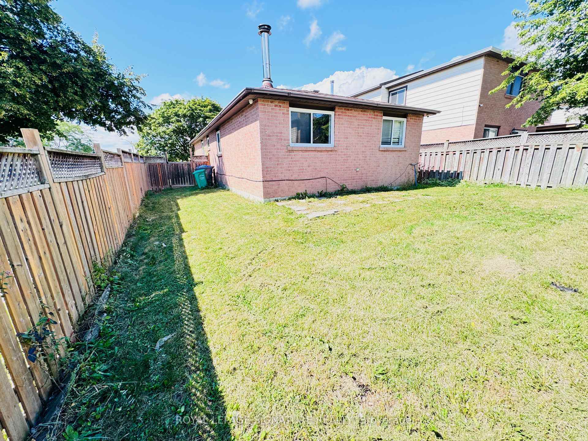Photo 40 of 228 Martindale Crescent, Brampton, Bram West — HOMEH