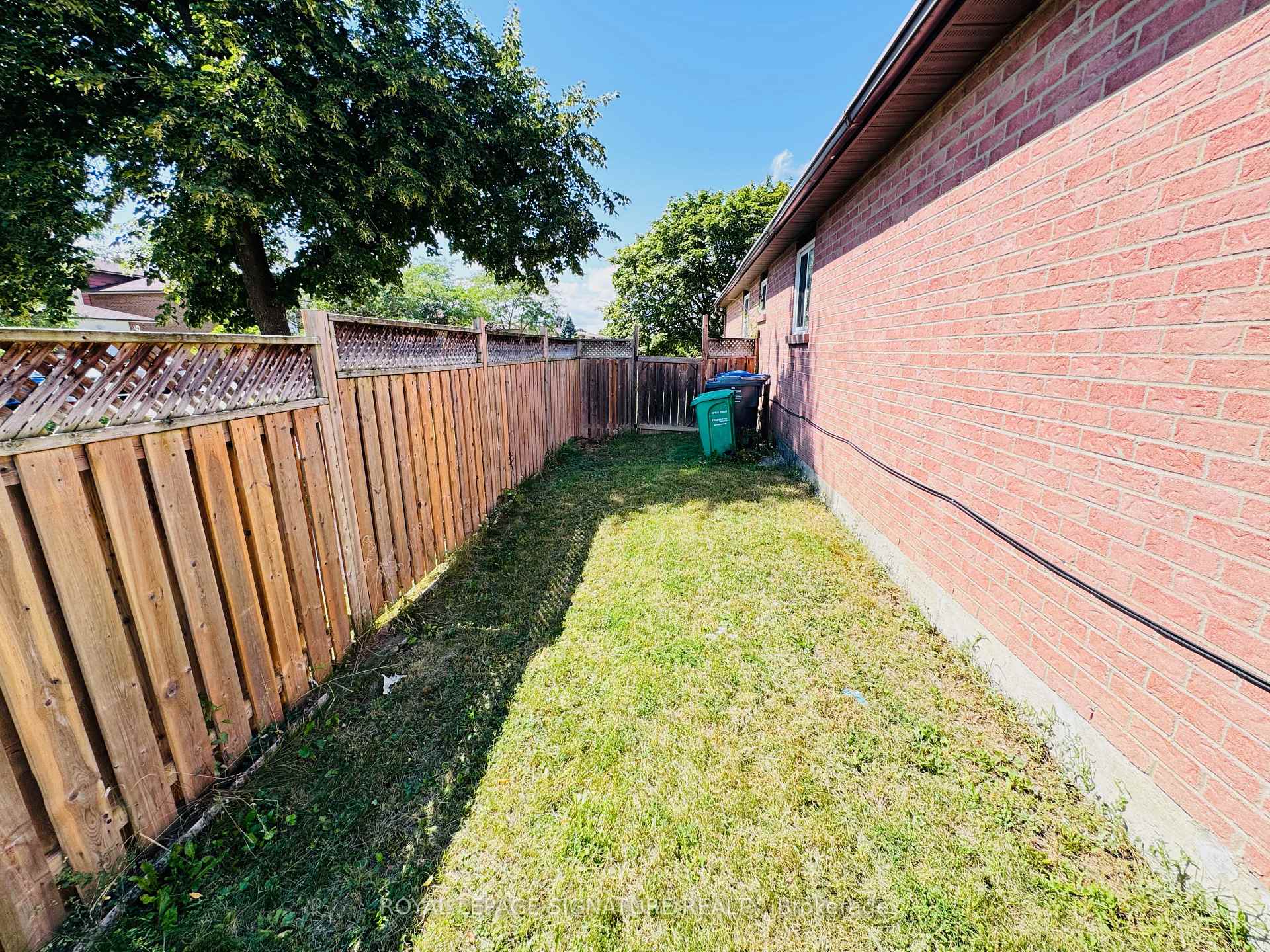 Photo 41 of 228 Martindale Crescent, Brampton, Bram West — HOMEH