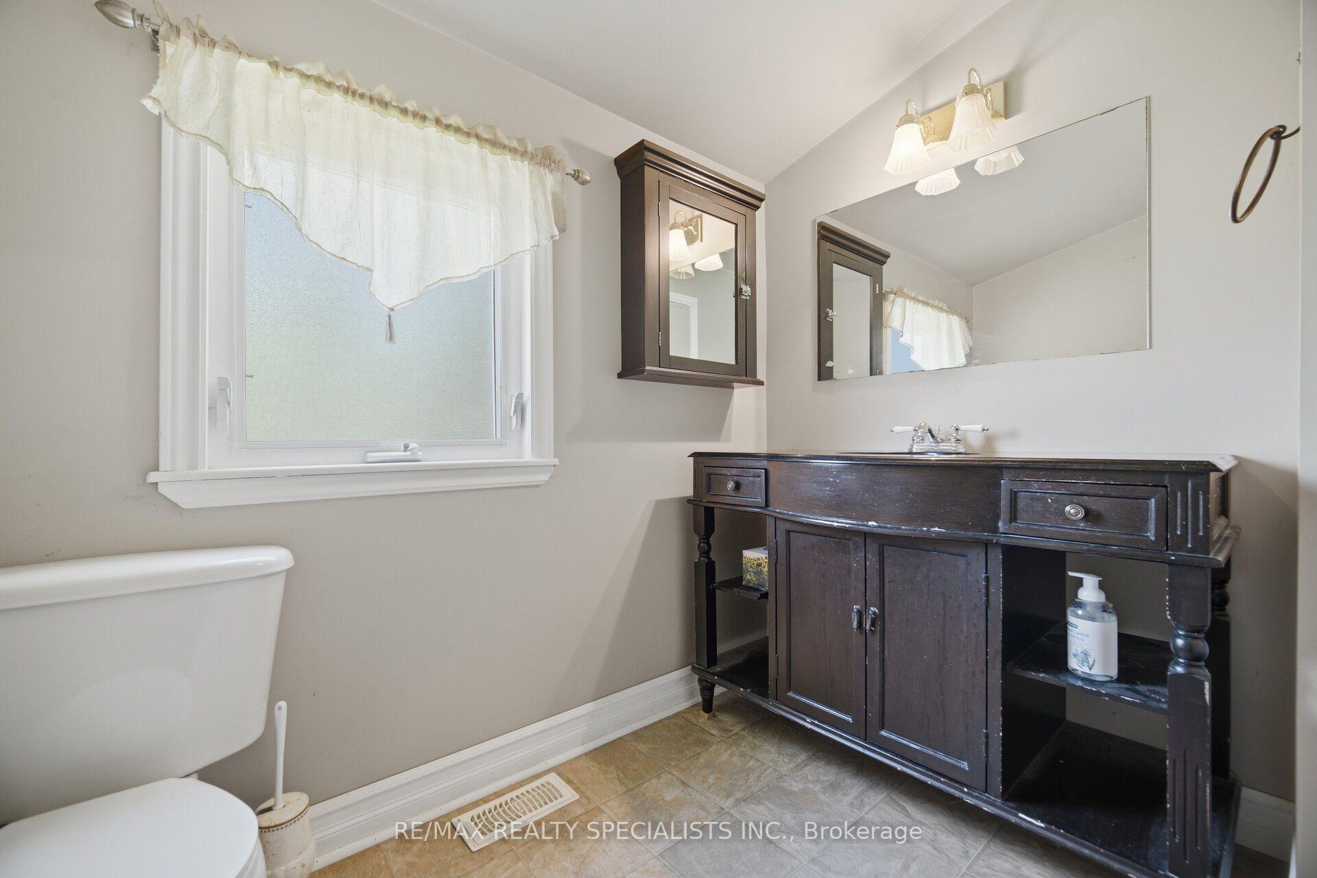 Photo 35 of 173 Victoria Street, Caledon, Bolton East — HOMEH
