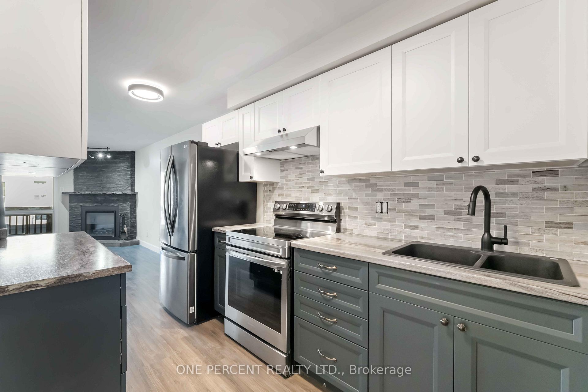 Photo 2 of Unit A, 6643 Bilberry Drive, Ottawa, Convent Glen North — HOMEH