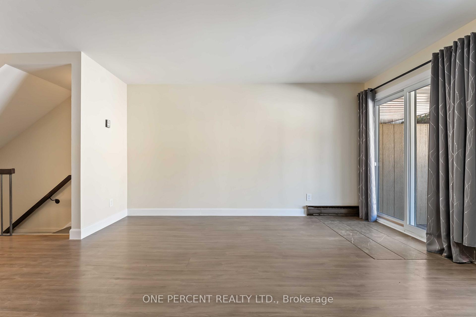 Photo 10 of Unit A, 6643 Bilberry Drive, Ottawa, Convent Glen North — HOMEH