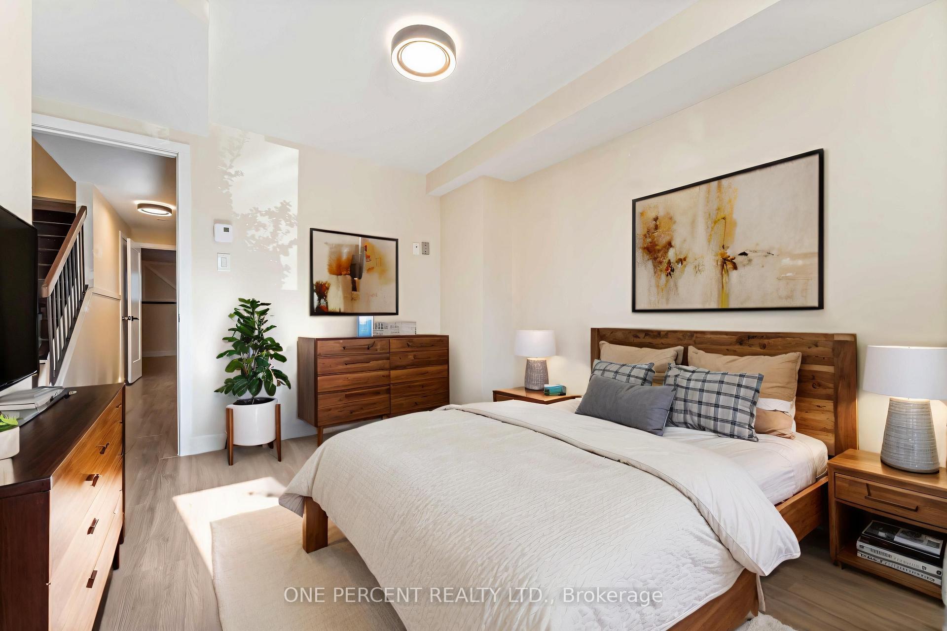 Photo 14 of Unit A, 6643 Bilberry Drive, Ottawa, Convent Glen North — HOMEH