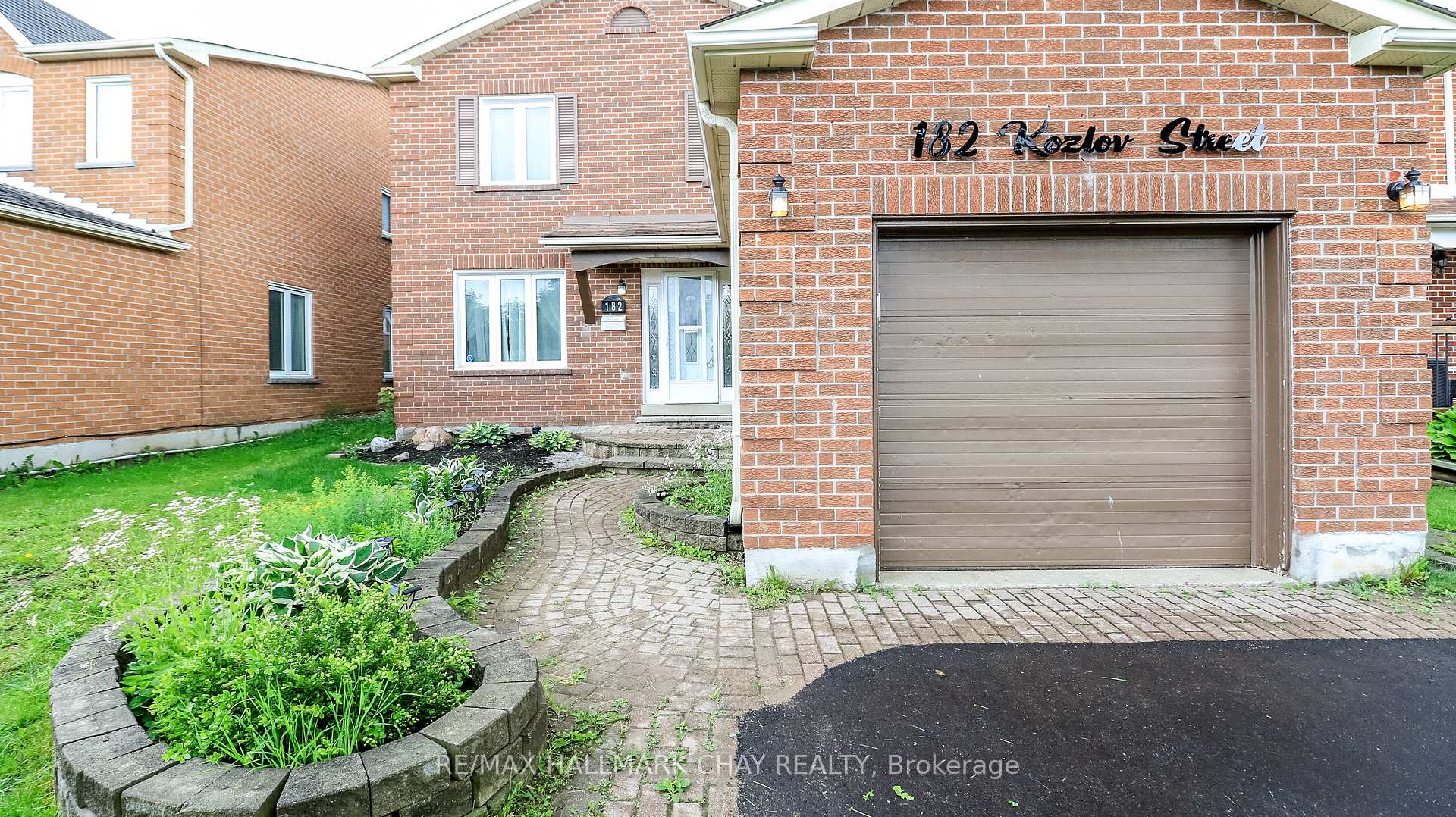 Photo 7 of 182 Kozlov Street, Barrie, West Bayfield — HOMEH