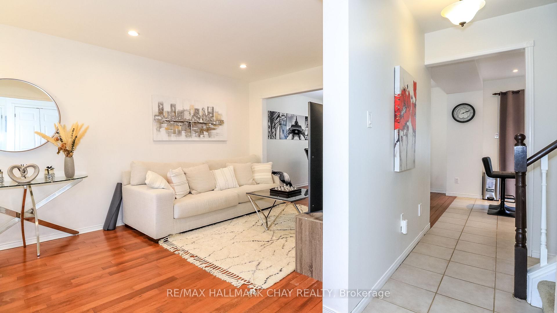 Photo 9 of 182 Kozlov Street, Barrie, West Bayfield — HOMEH