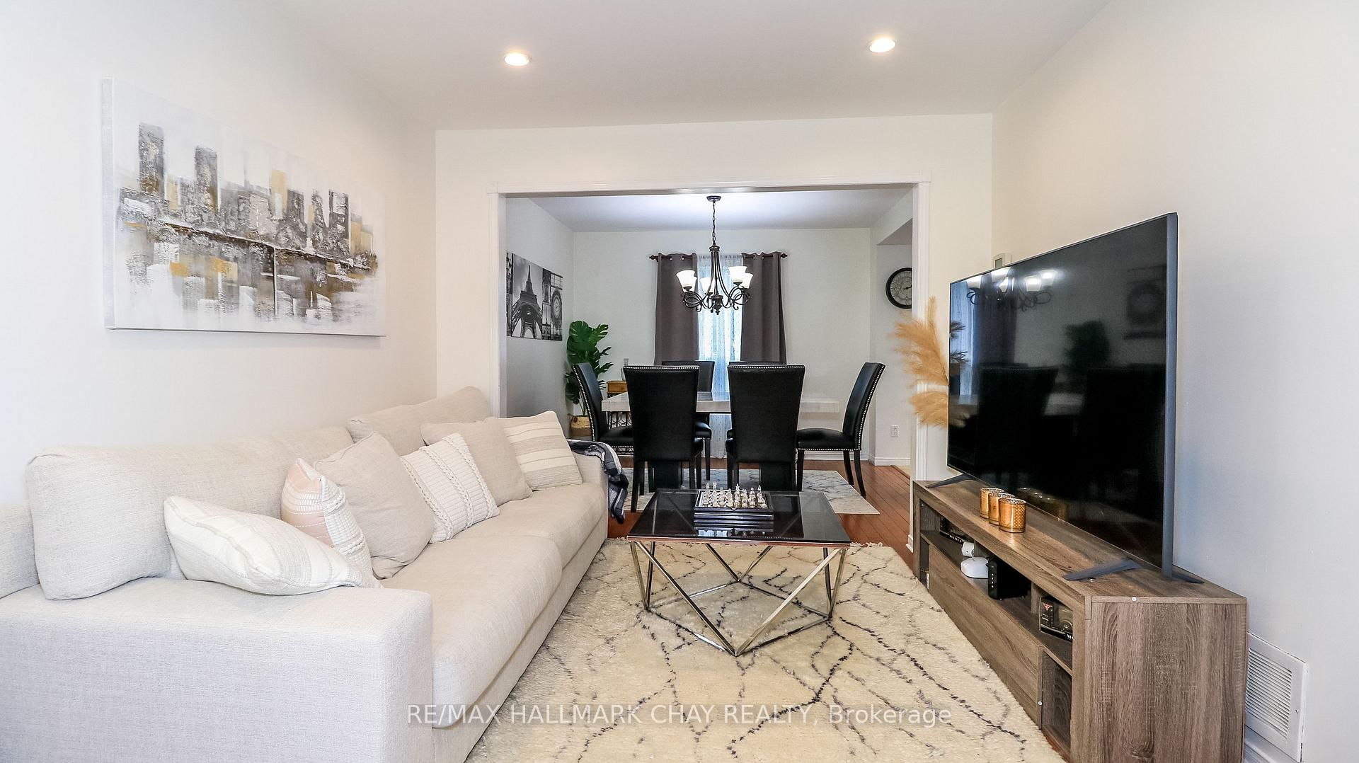 Photo 11 of 182 Kozlov Street, Barrie, West Bayfield — HOMEH