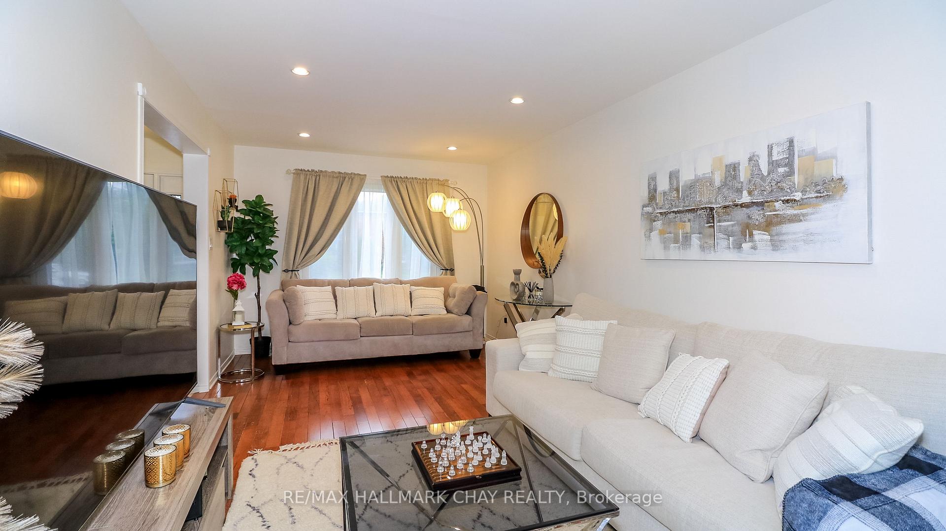 Photo 13 of 182 Kozlov Street, Barrie, West Bayfield — HOMEH