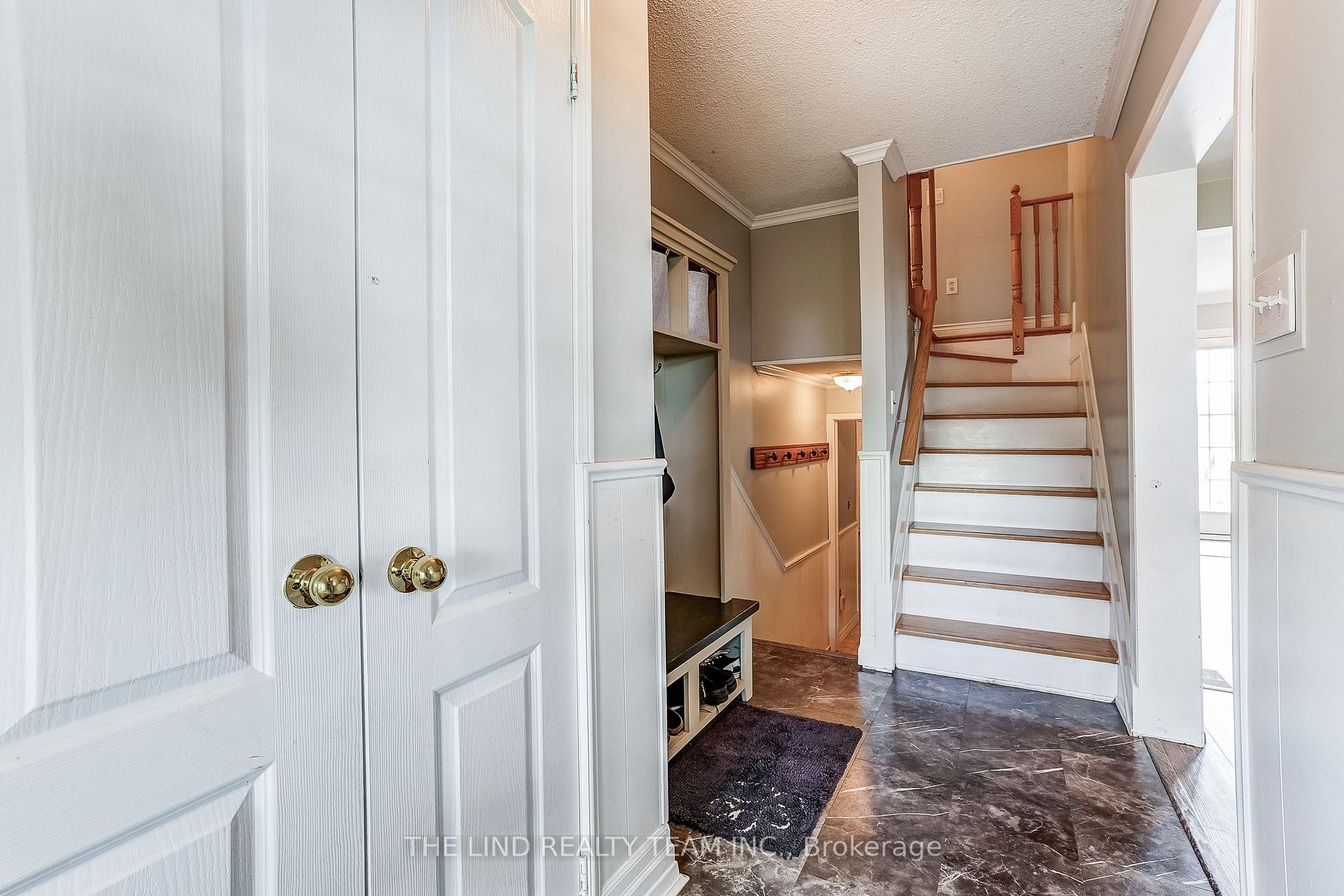 Photo 5 of 19505 Bathurst Street, East Gwillimbury, Rural East Gwillimbury — HOMEH