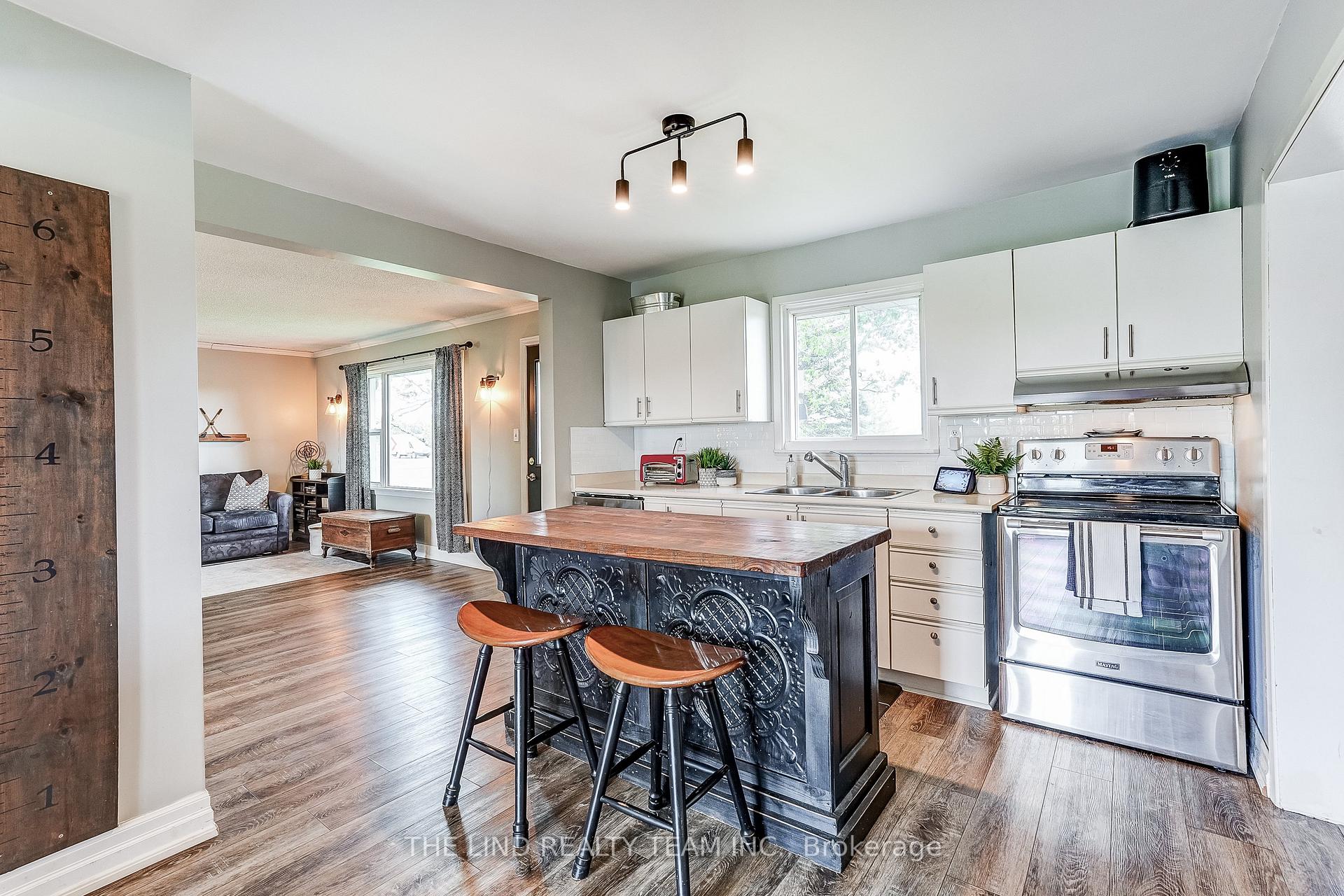 Photo 7 of 19505 Bathurst Street, East Gwillimbury, Rural East Gwillimbury — HOMEH