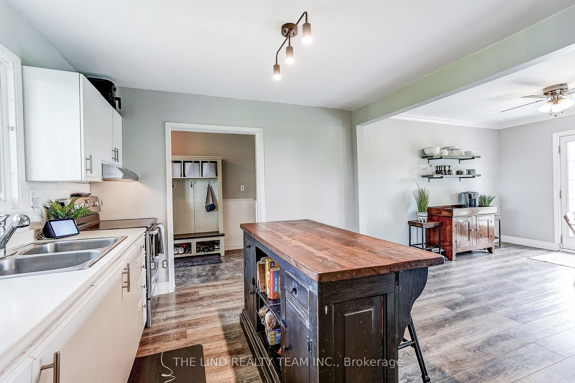 Photo 8 of 19505 Bathurst Street, East Gwillimbury, Rural East Gwillimbury — HOMEH