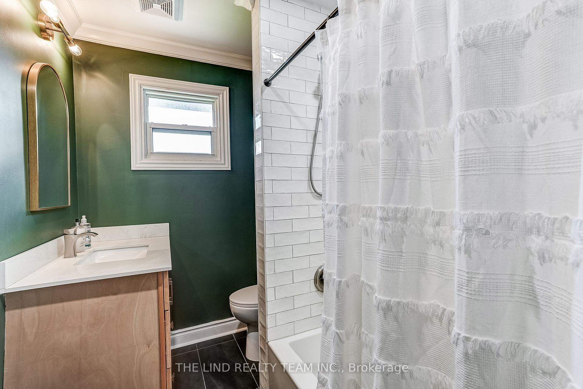 Photo 22 of 19505 Bathurst Street, East Gwillimbury, Rural East Gwillimbury — HOMEH