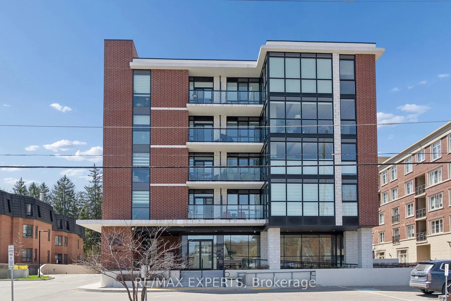Photo 3 of Unit 515, 50 Ann Street, Caledon, Bolton West — HOMEH