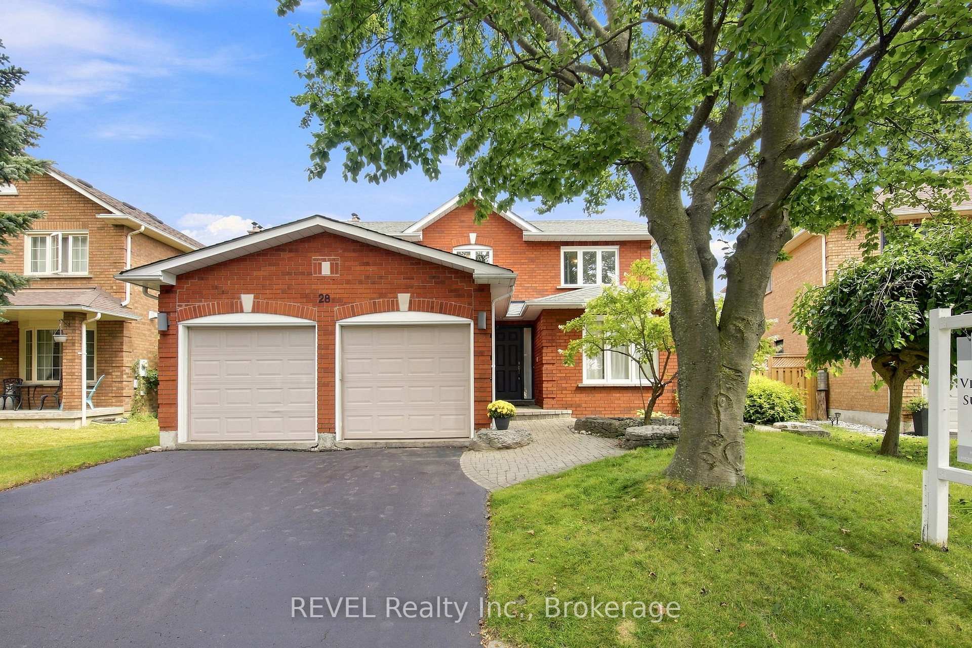 Photo 1 of 28 Falstaff Crescent, Whitby, Rolling Acres — HOMEH