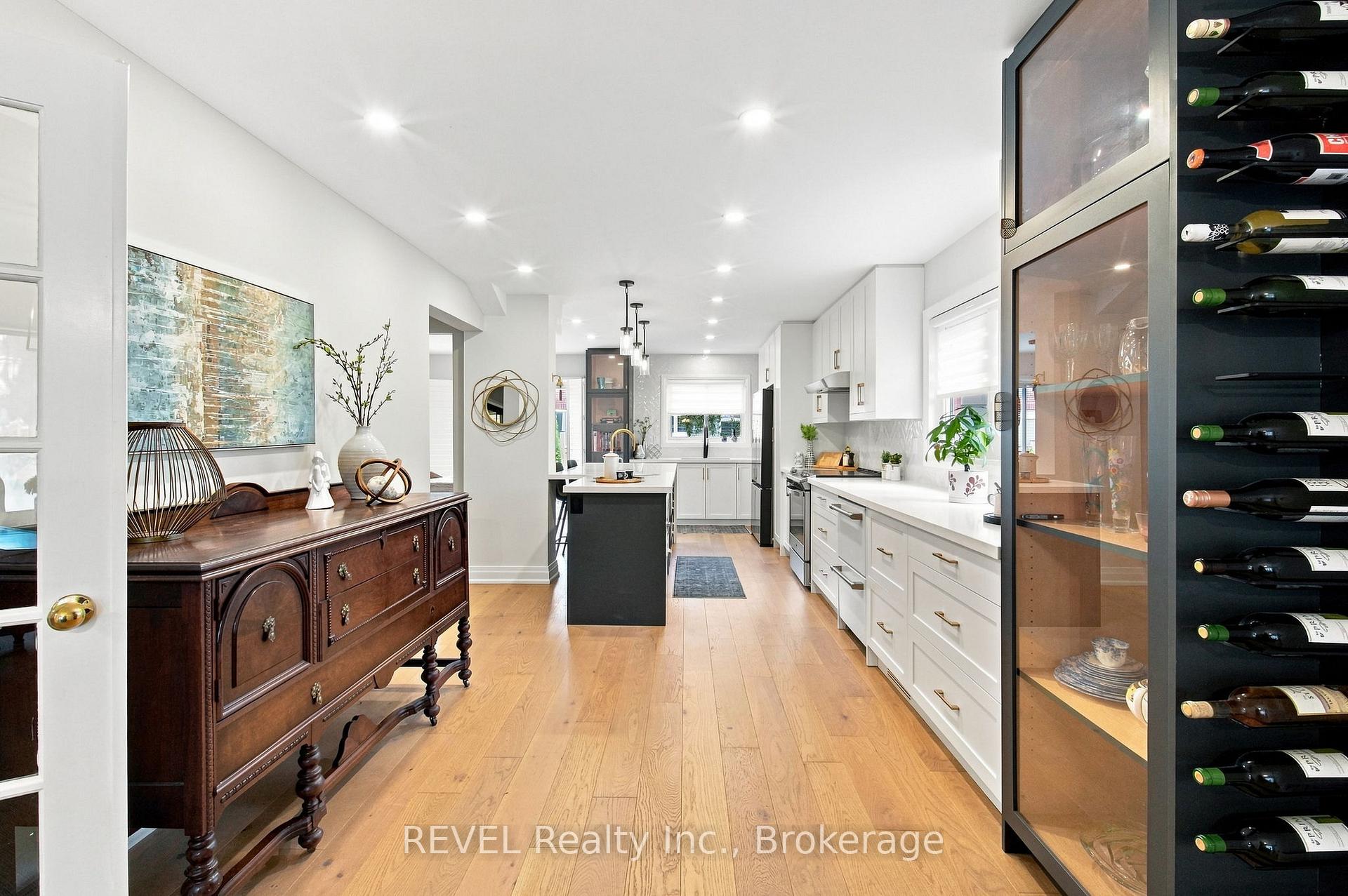 Photo 8 of 28 Falstaff Crescent, Whitby, Rolling Acres — HOMEH