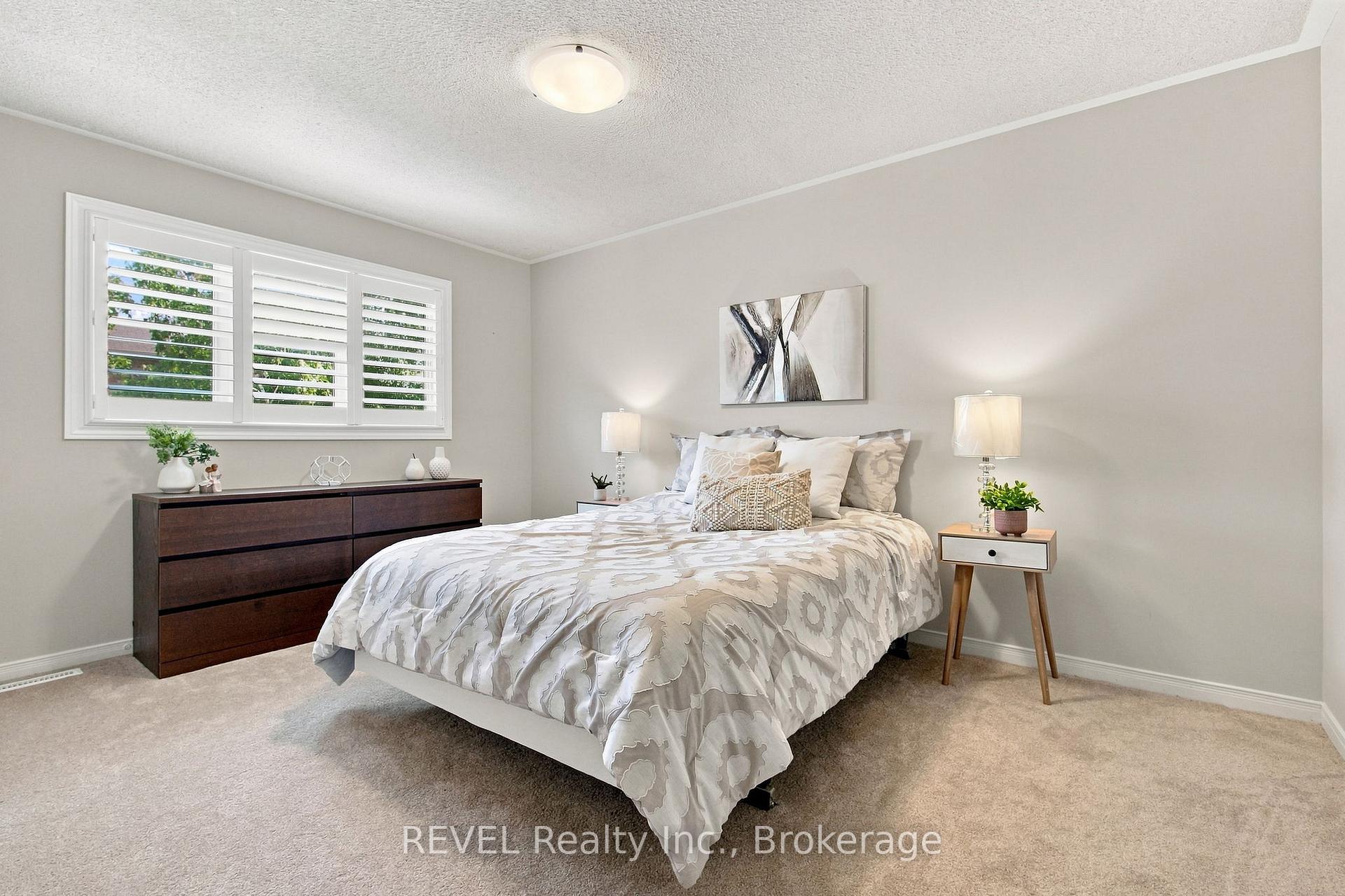 Photo 24 of 28 Falstaff Crescent, Whitby, Rolling Acres — HOMEH