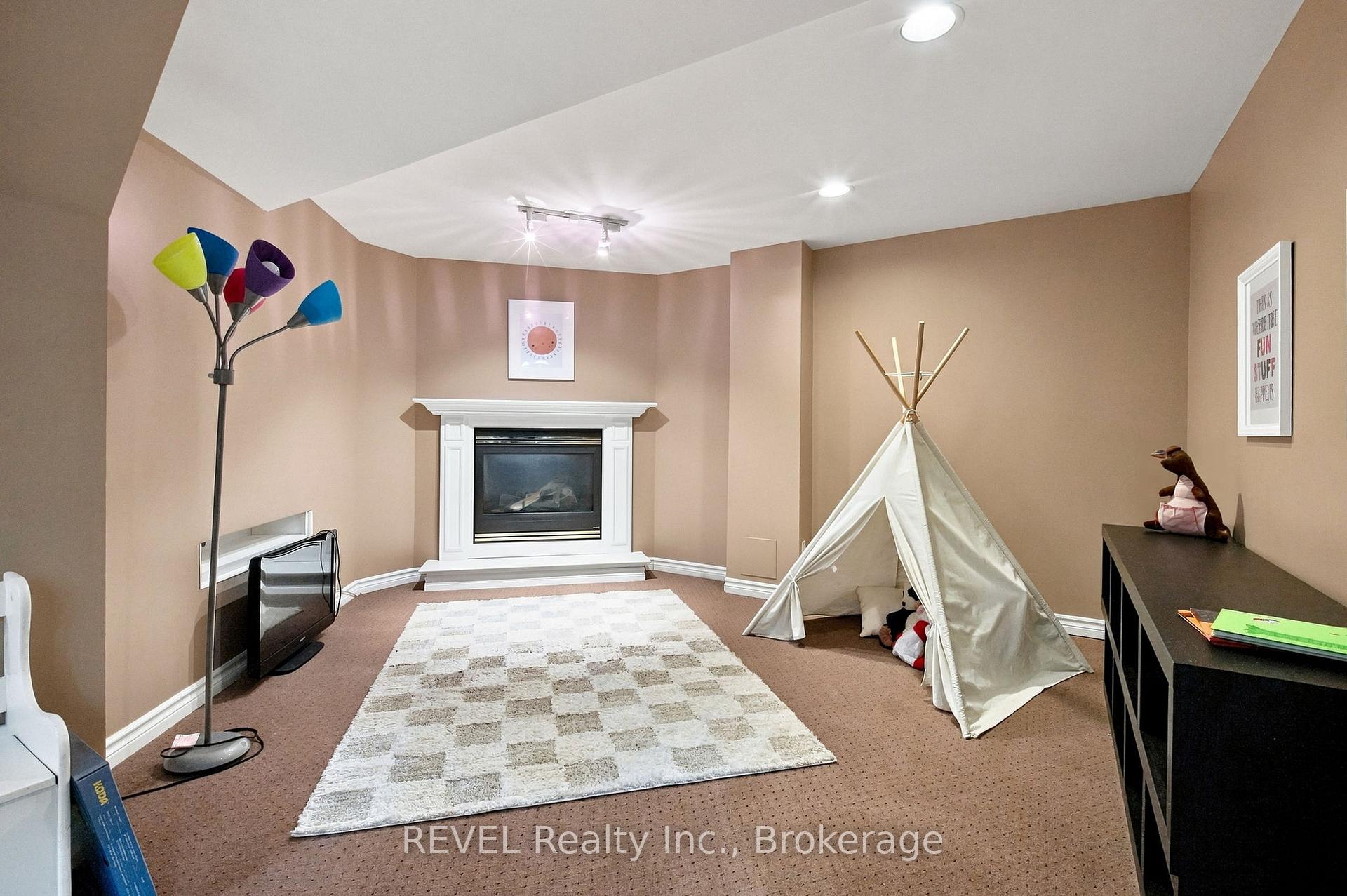 Photo 30 of 28 Falstaff Crescent, Whitby, Rolling Acres — HOMEH