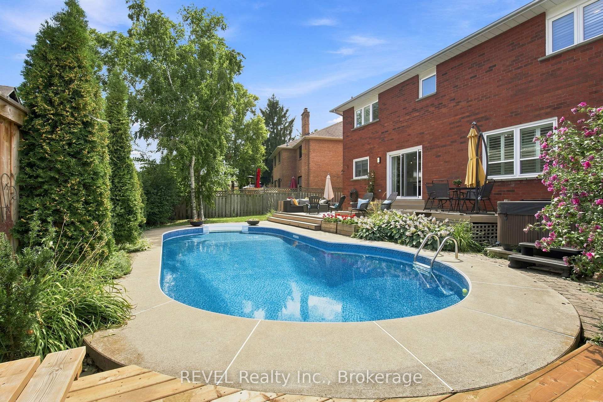 Photo 41 of 28 Falstaff Crescent, Whitby, Rolling Acres — HOMEH