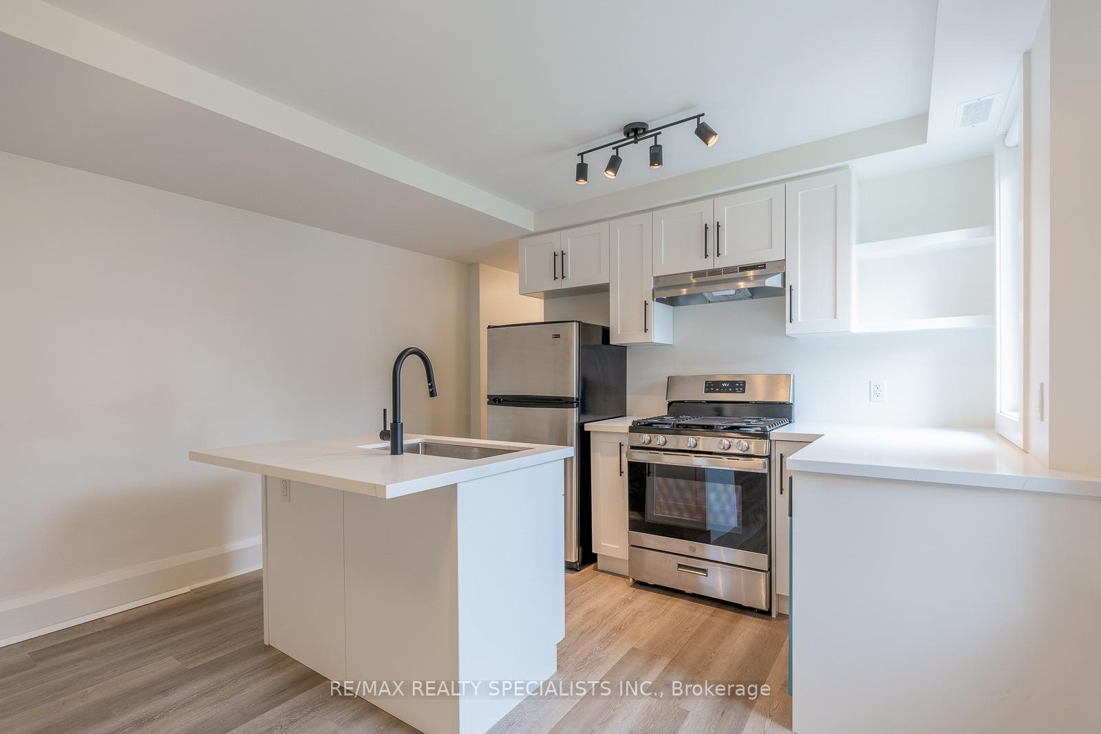 Photo 3 of Unit 3, 82 Marchmount Road, Toronto, Wychwood — HOMEH