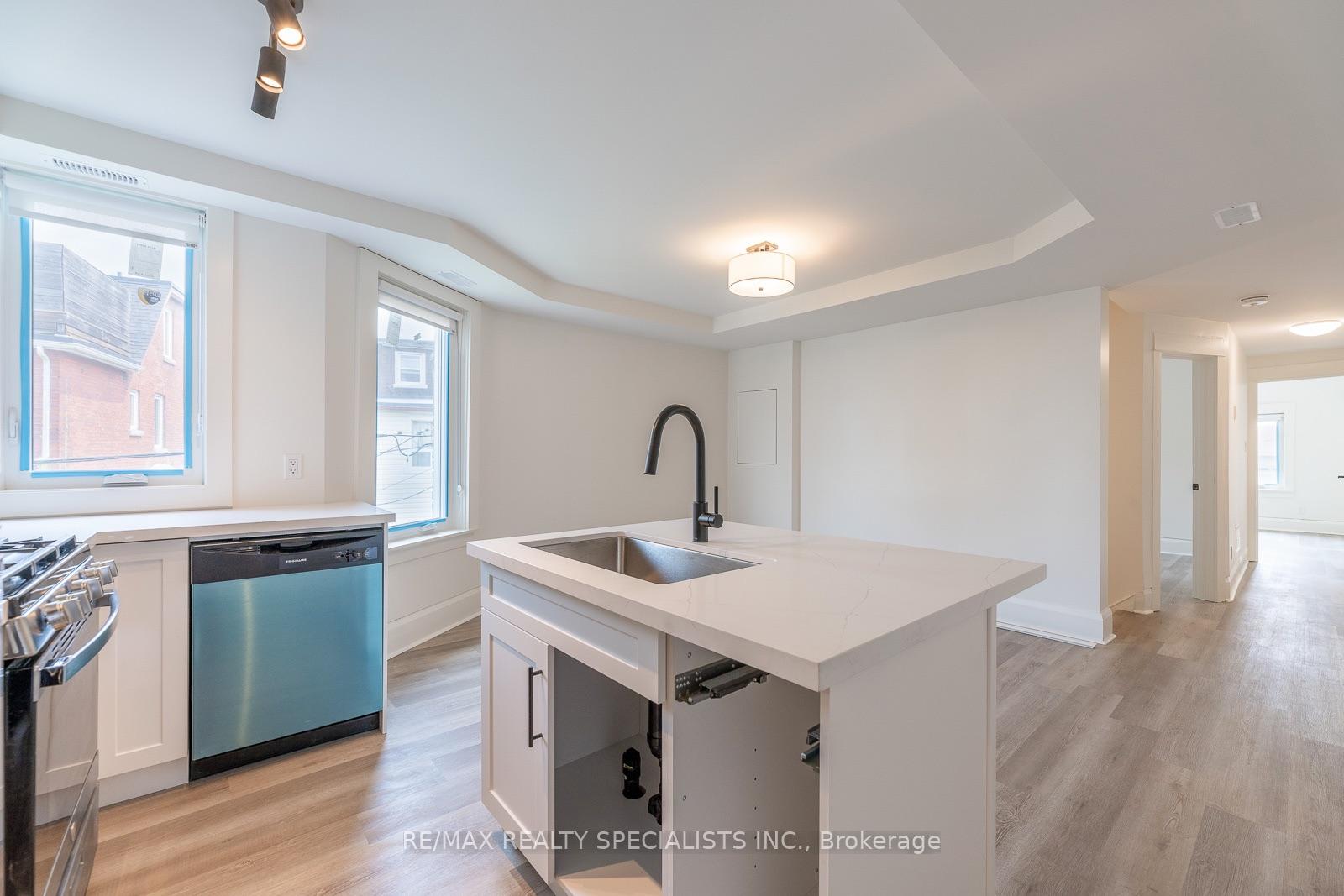 Photo 7 of Unit 3, 82 Marchmount Road, Toronto, Wychwood — HOMEH