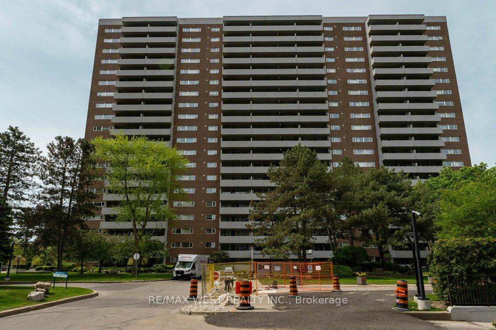 Photo of Unit 807, 240 Scarlett Road