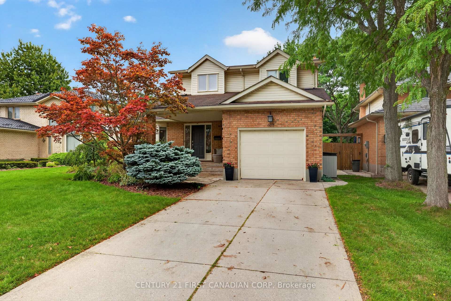 Front of 603 Country Club Mews