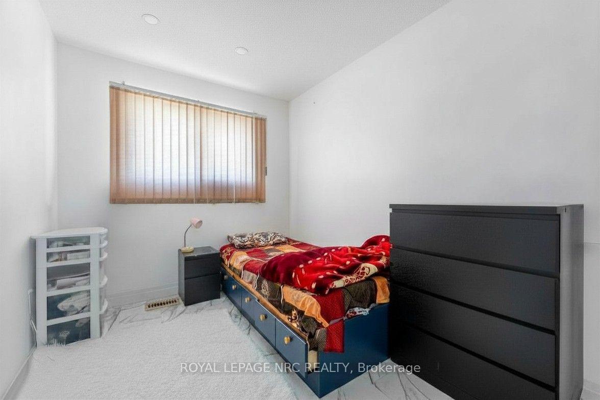 Photo 26 of 35 Eugene Street, Hamilton, Kentley — HOMEH