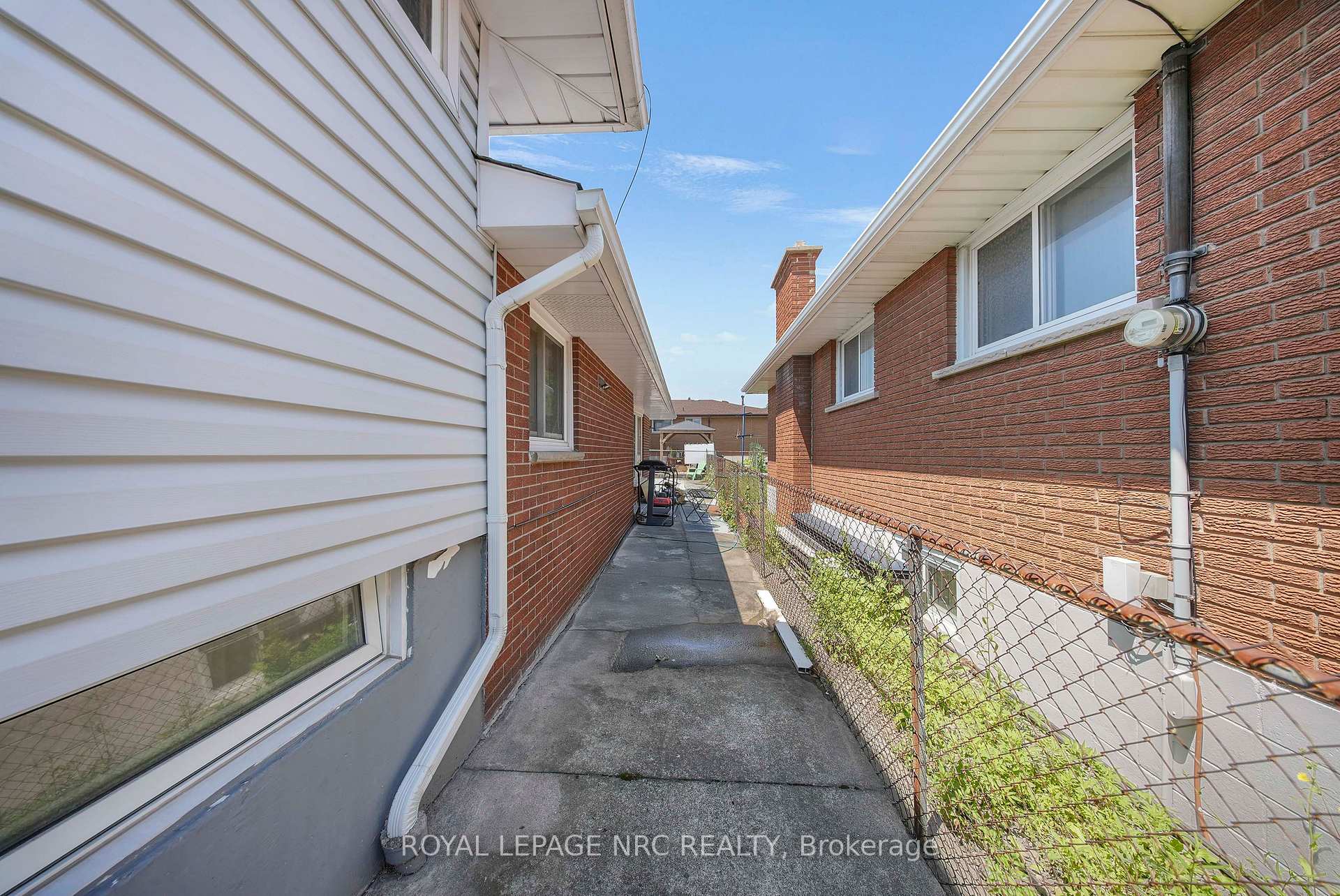 Photo 38 of 35 Eugene Street, Hamilton, Kentley — HOMEH