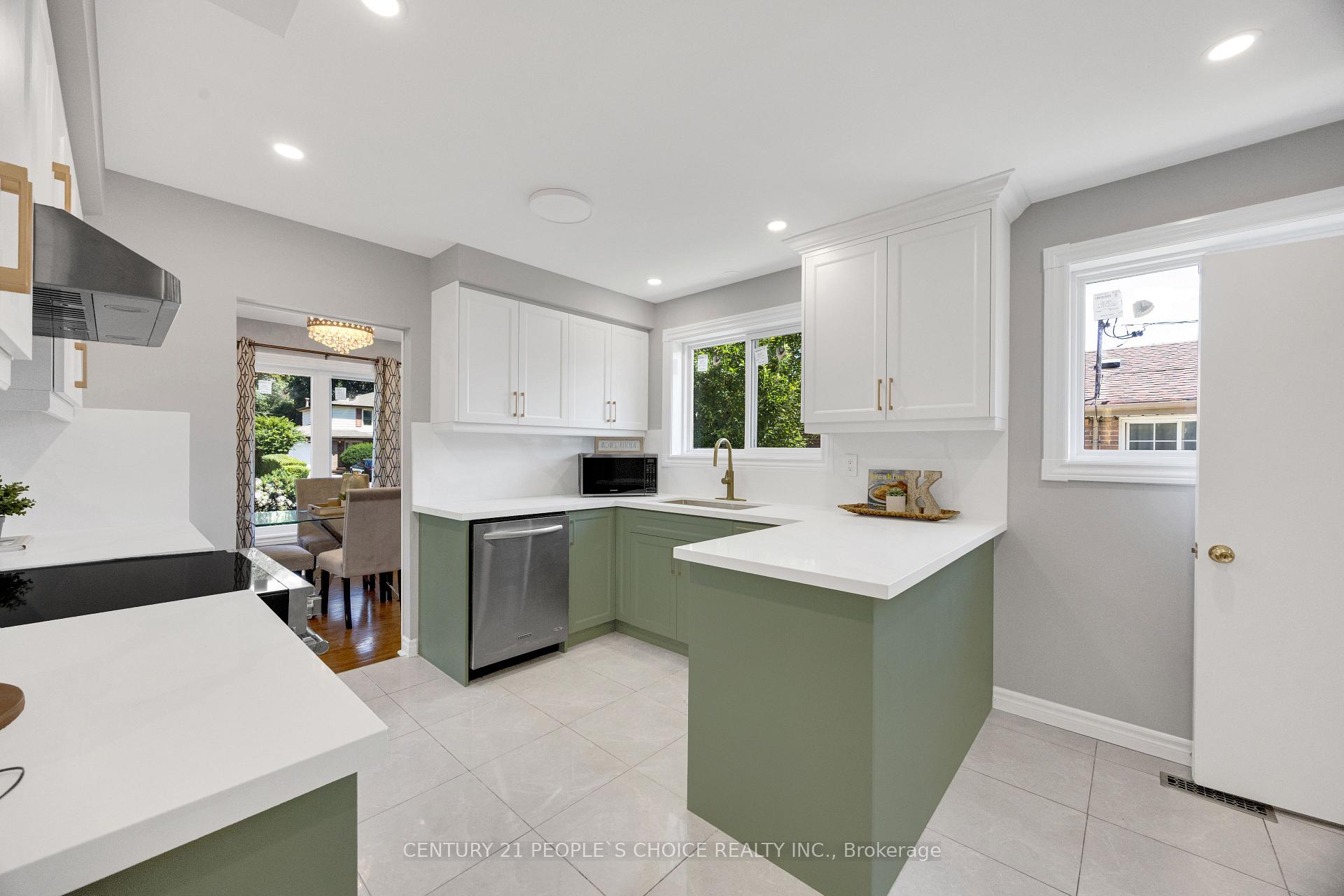 Photo 8 of 53 Brookland Drive W, Brampton, Queen Street Corridor — HOMEH
