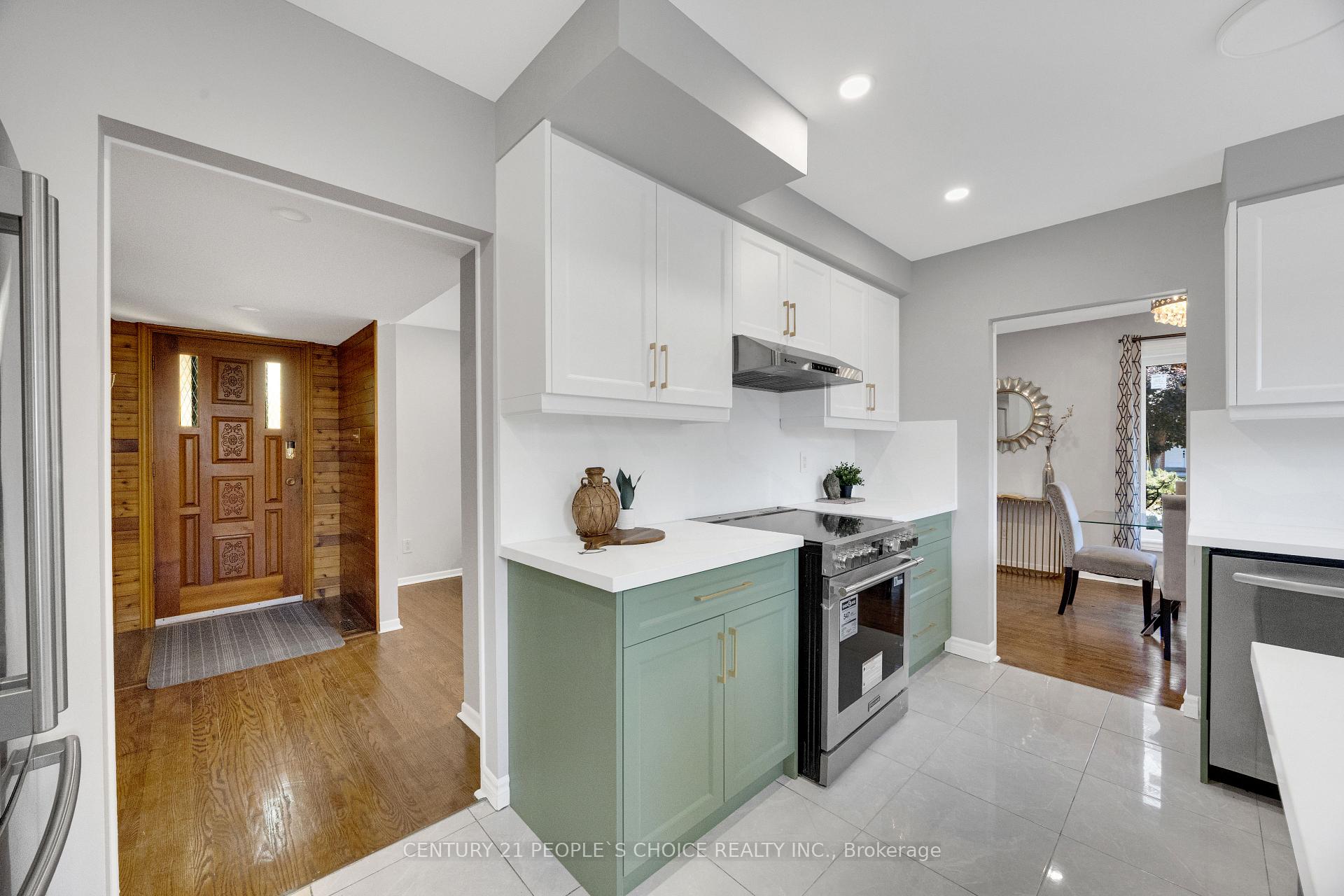 Photo 10 of 53 Brookland Drive W, Brampton, Queen Street Corridor — HOMEH