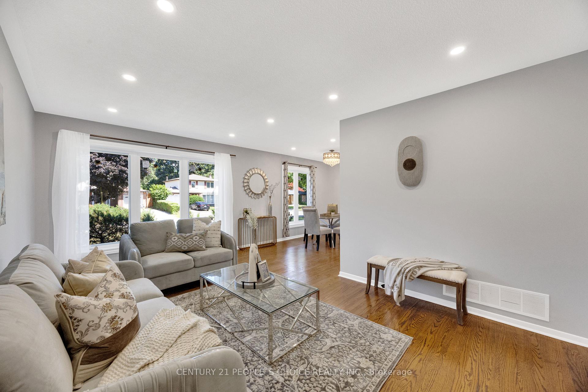 Photo 17 of 53 Brookland Drive W, Brampton, Queen Street Corridor — HOMEH