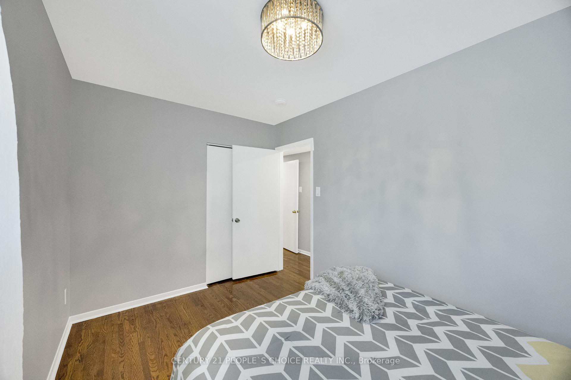 Photo 22 of 53 Brookland Drive W, Brampton, Queen Street Corridor — HOMEH