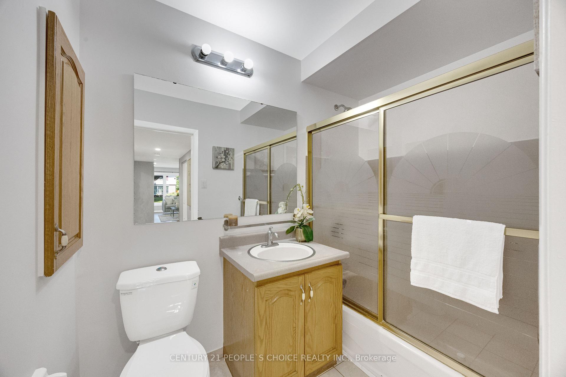 Photo 25 of 53 Brookland Drive W, Brampton, Queen Street Corridor — HOMEH