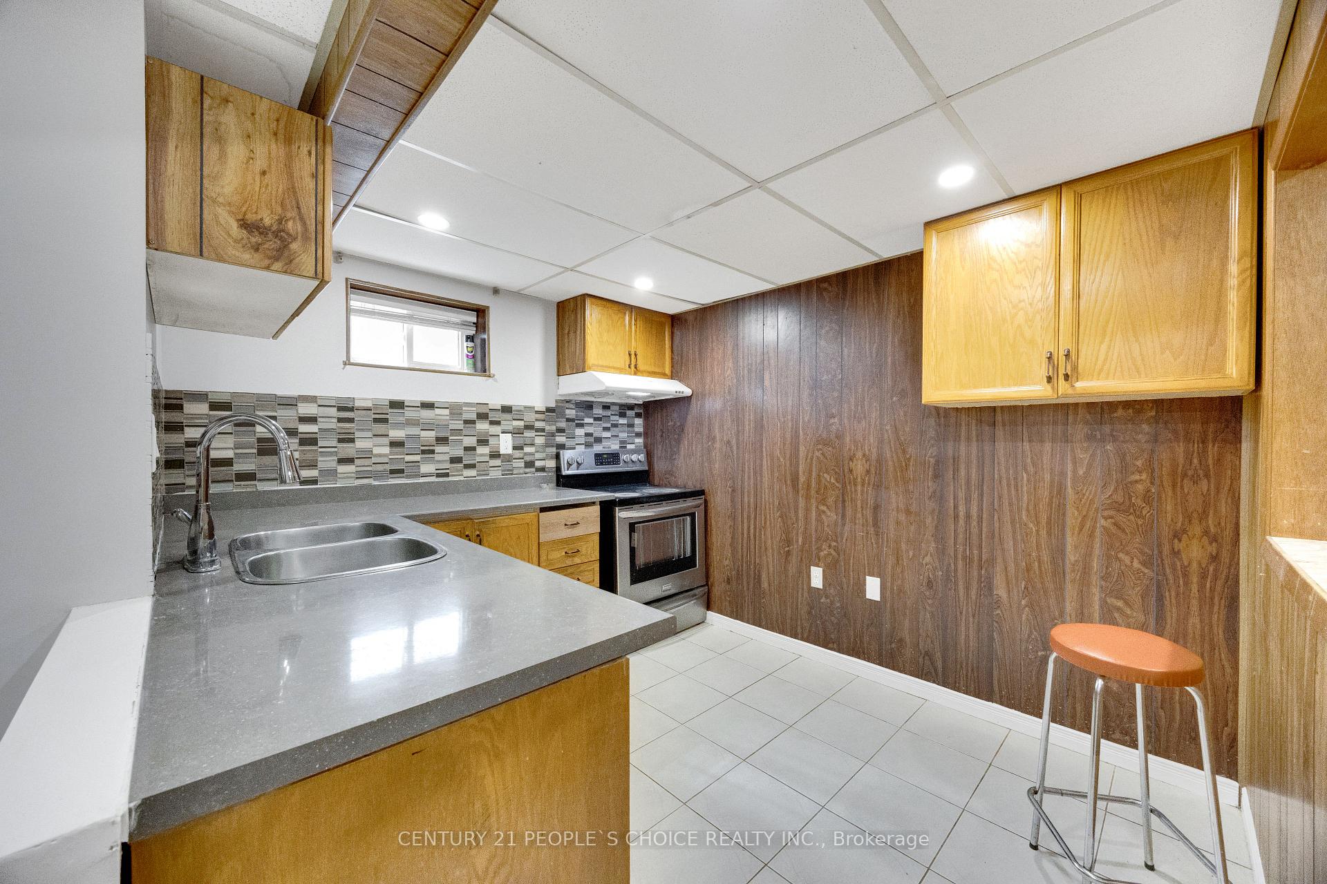 Photo 33 of 53 Brookland Drive W, Brampton, Queen Street Corridor — HOMEH