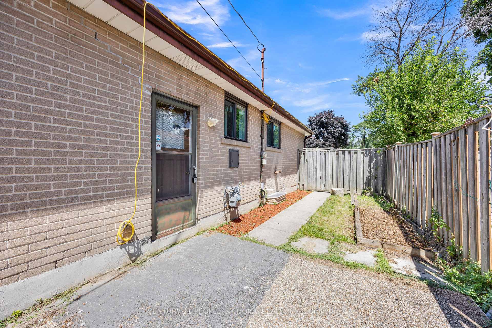 Photo 39 of 53 Brookland Drive W, Brampton, Queen Street Corridor — HOMEH