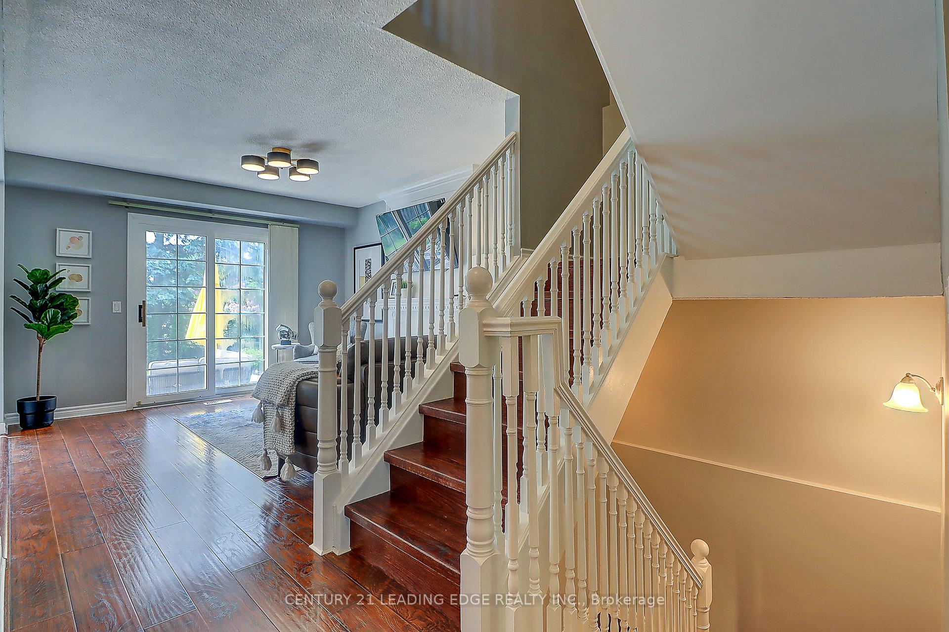Photo 11 of 45 Vanessa Road, Markham, Markville — HOMEH