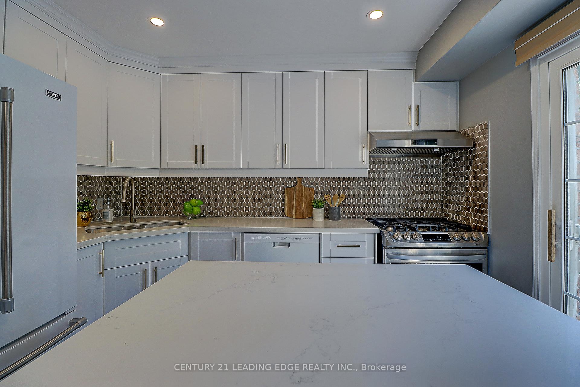 Photo 17 of 45 Vanessa Road, Markham, Markville — HOMEH