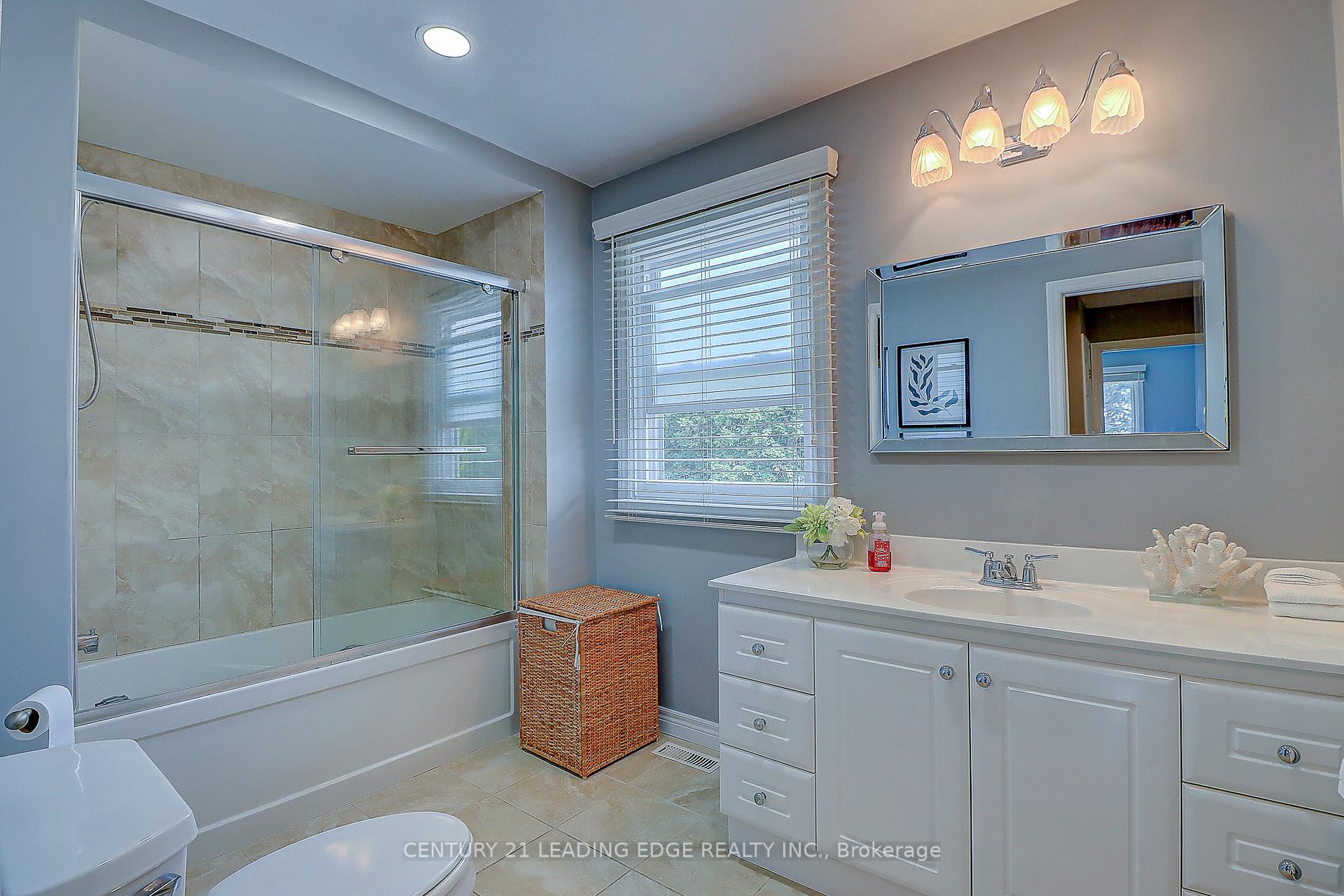 Photo 33 of 45 Vanessa Road, Markham, Markville — HOMEH