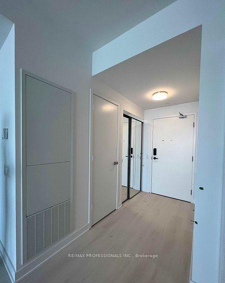Photo 5 of Unit 3313, 3900 Confederation Parkway, Mississauga, City Centre — HOMEH