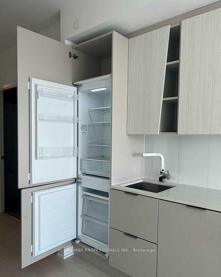 Photo 7 of Unit 3313, 3900 Confederation Parkway, Mississauga, City Centre — HOMEH